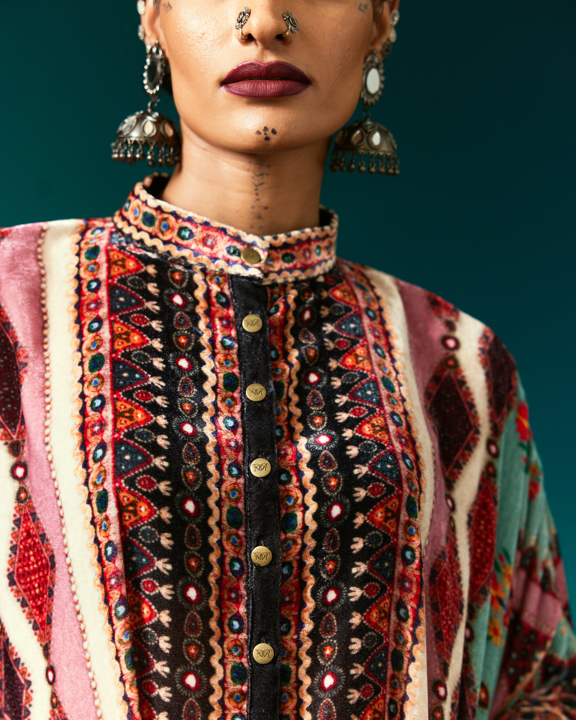 Kutch : Chanel 36" - Multi/Eggshell