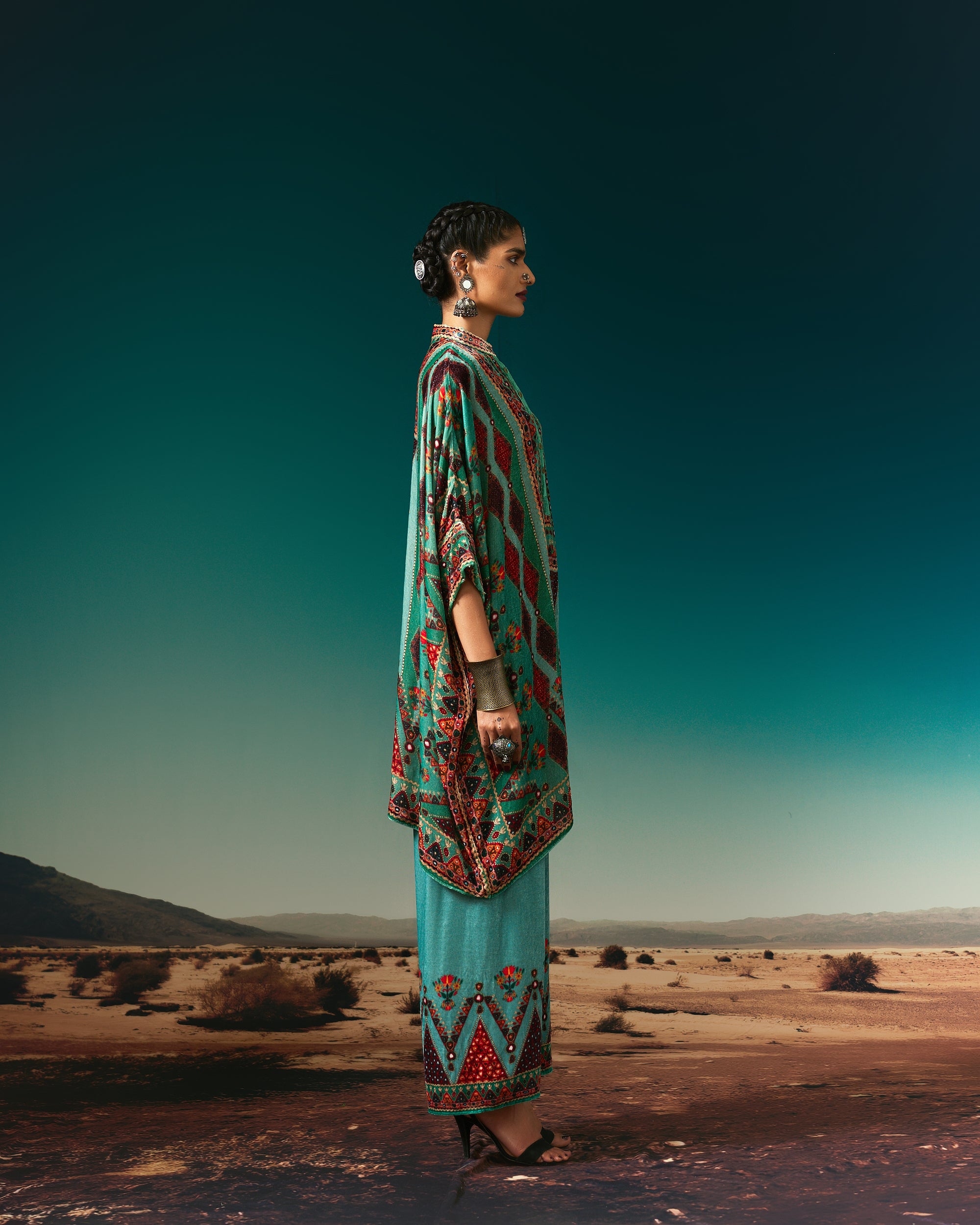 Kutch : Chanel 36" - Sea Blue