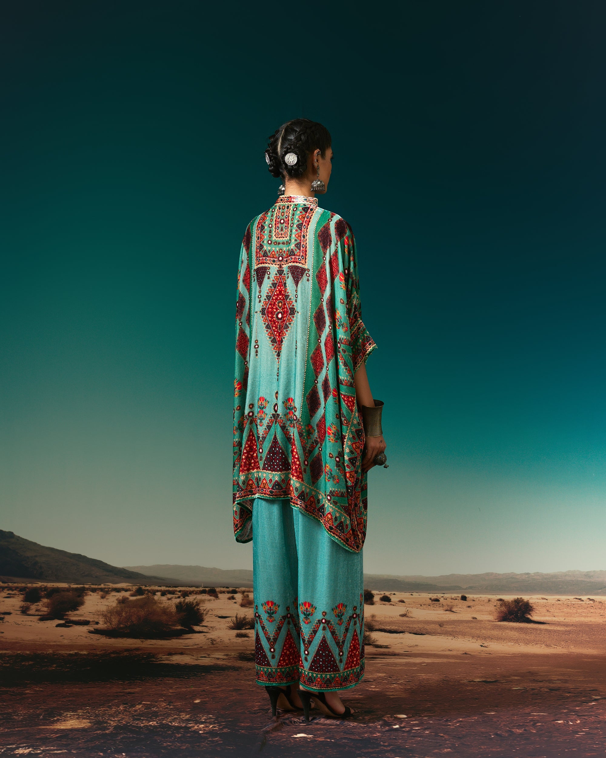 Kutch : Chanel 36" - Sea Blue
