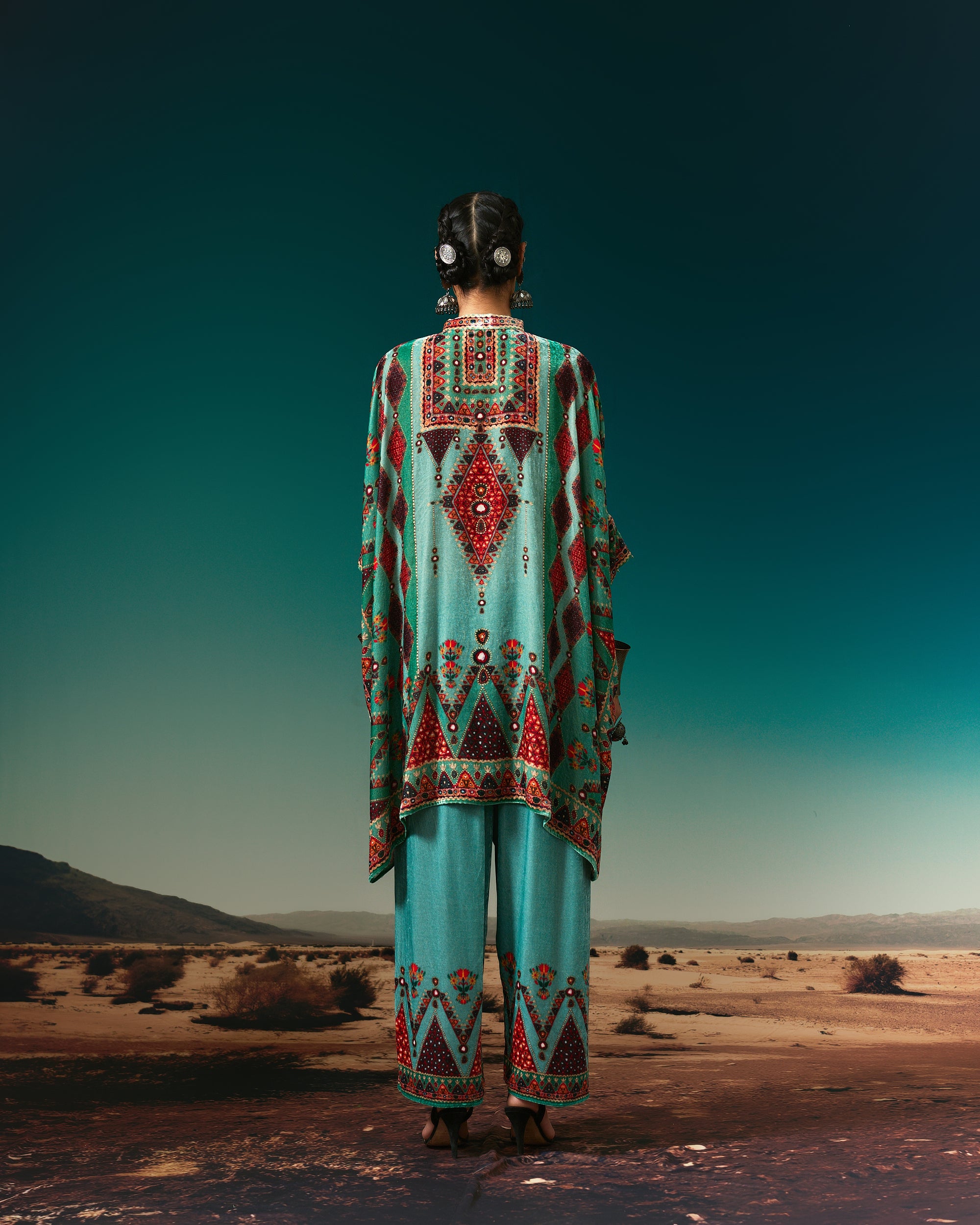 Kutch : Chanel 36" - Sea Blue