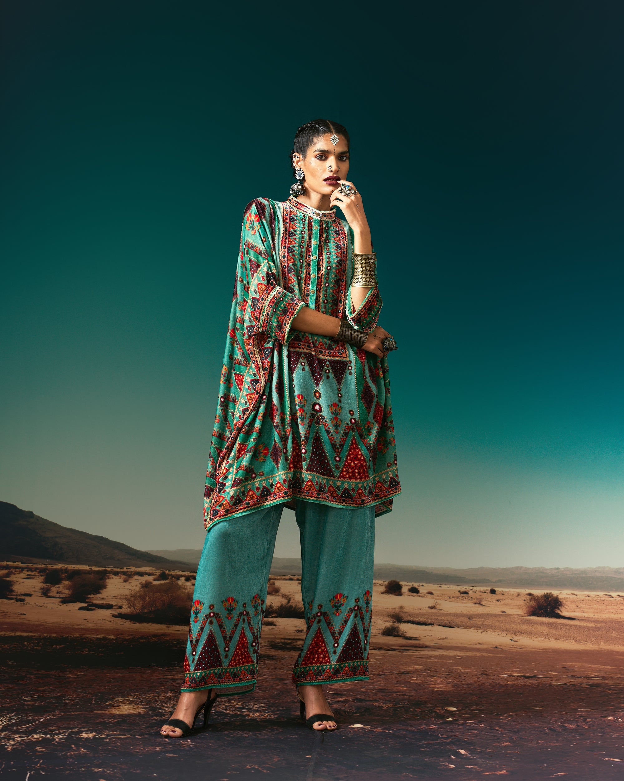 Kutch : Chanel 36" - Sea Blue