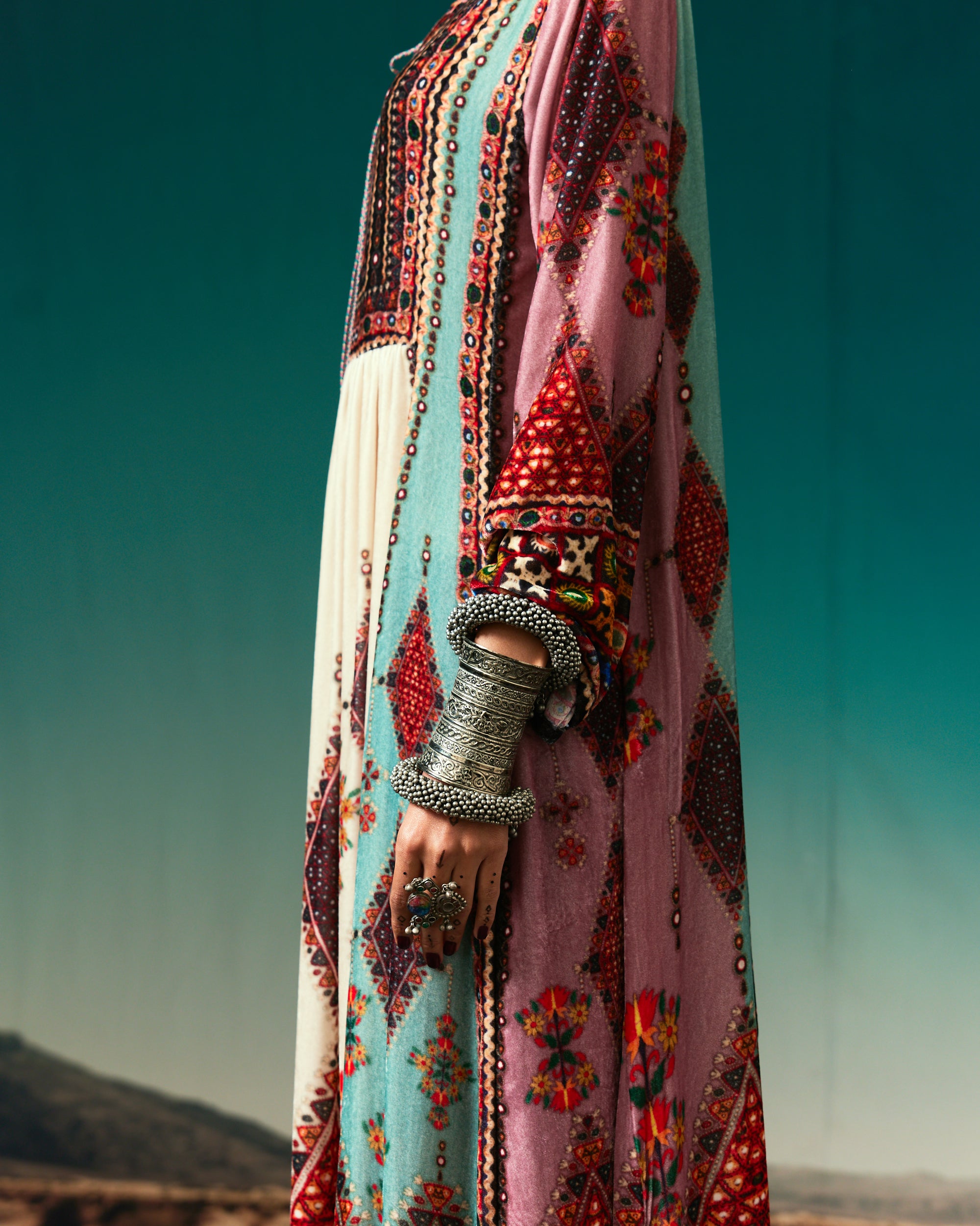Kutch : Anisha -  Eggshell/Rose/Sea Blue
