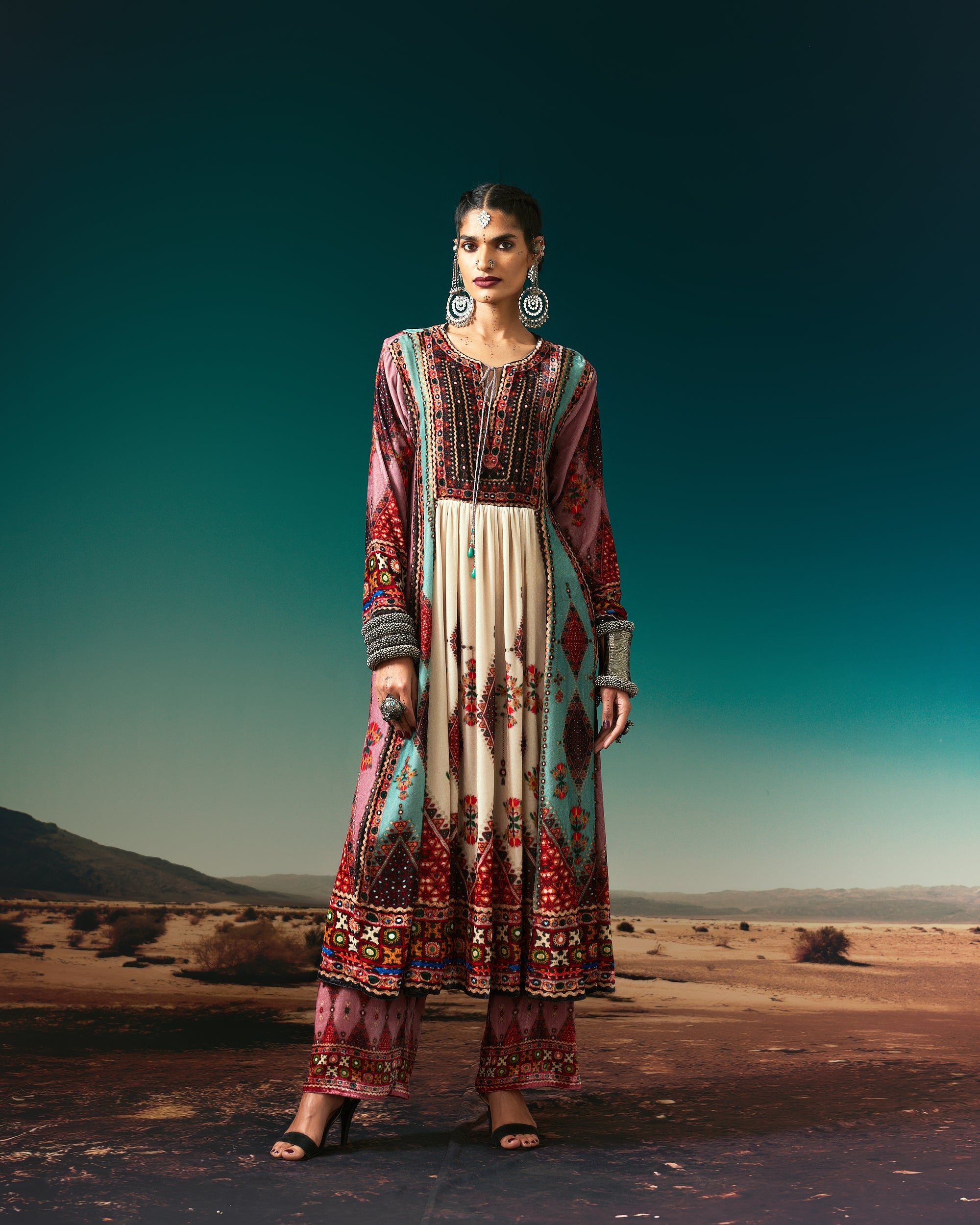 Kutch : Anisha -  Eggshell/Rose/Sea Blue