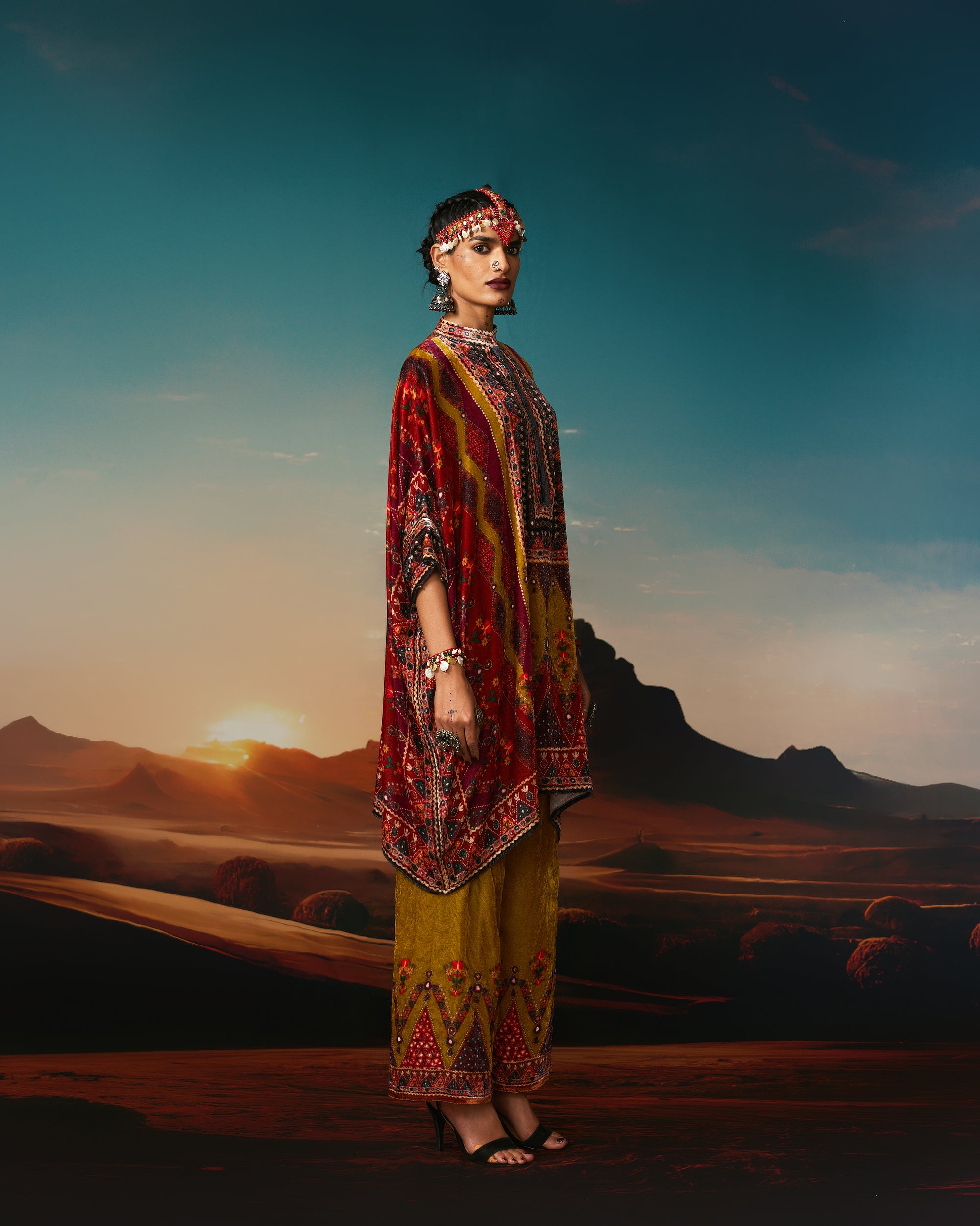 Kutch : Chanel 36" - Rust/Anise/Raspberry