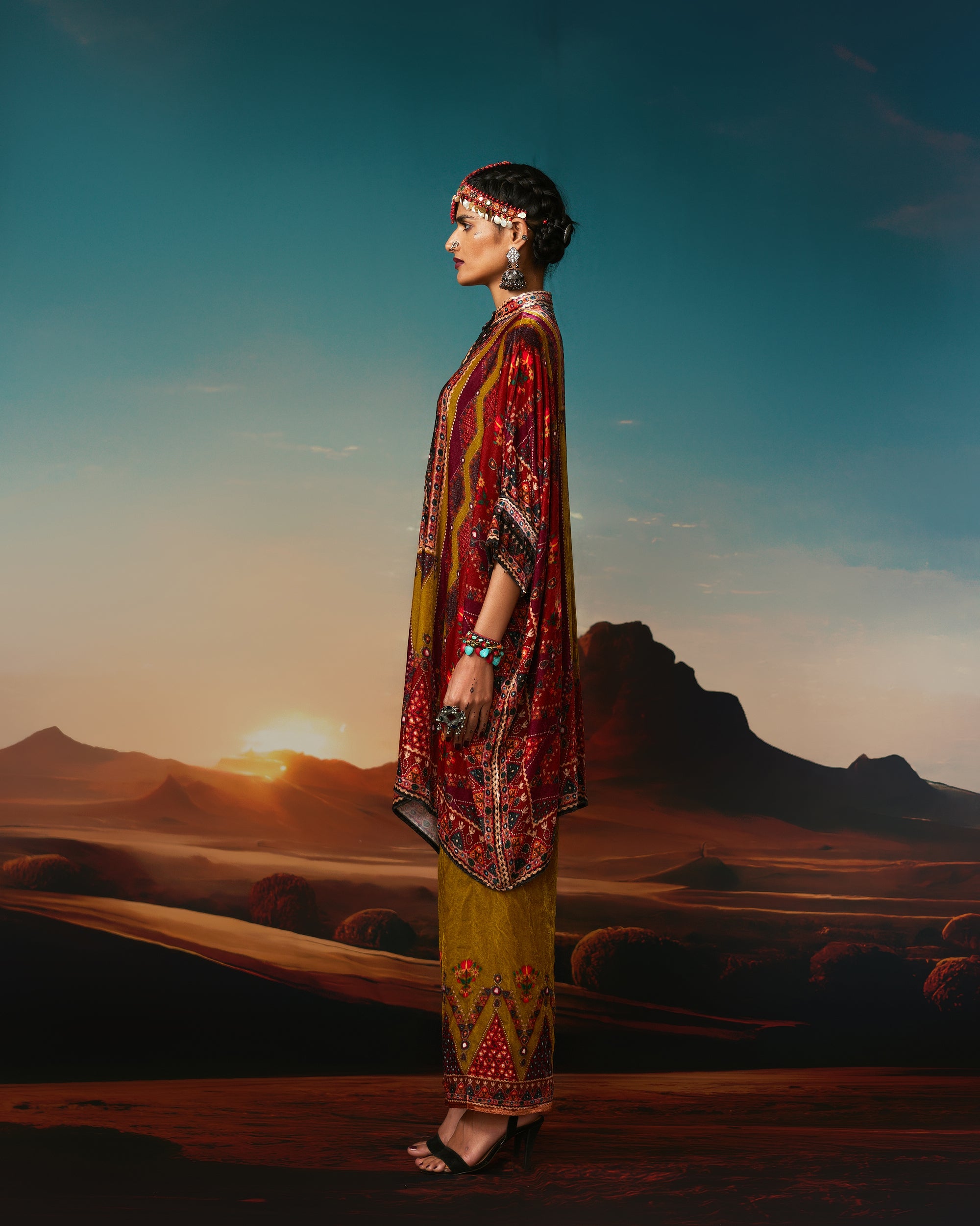 Kutch : Chanel 36" - Rust/Anise/Raspberry