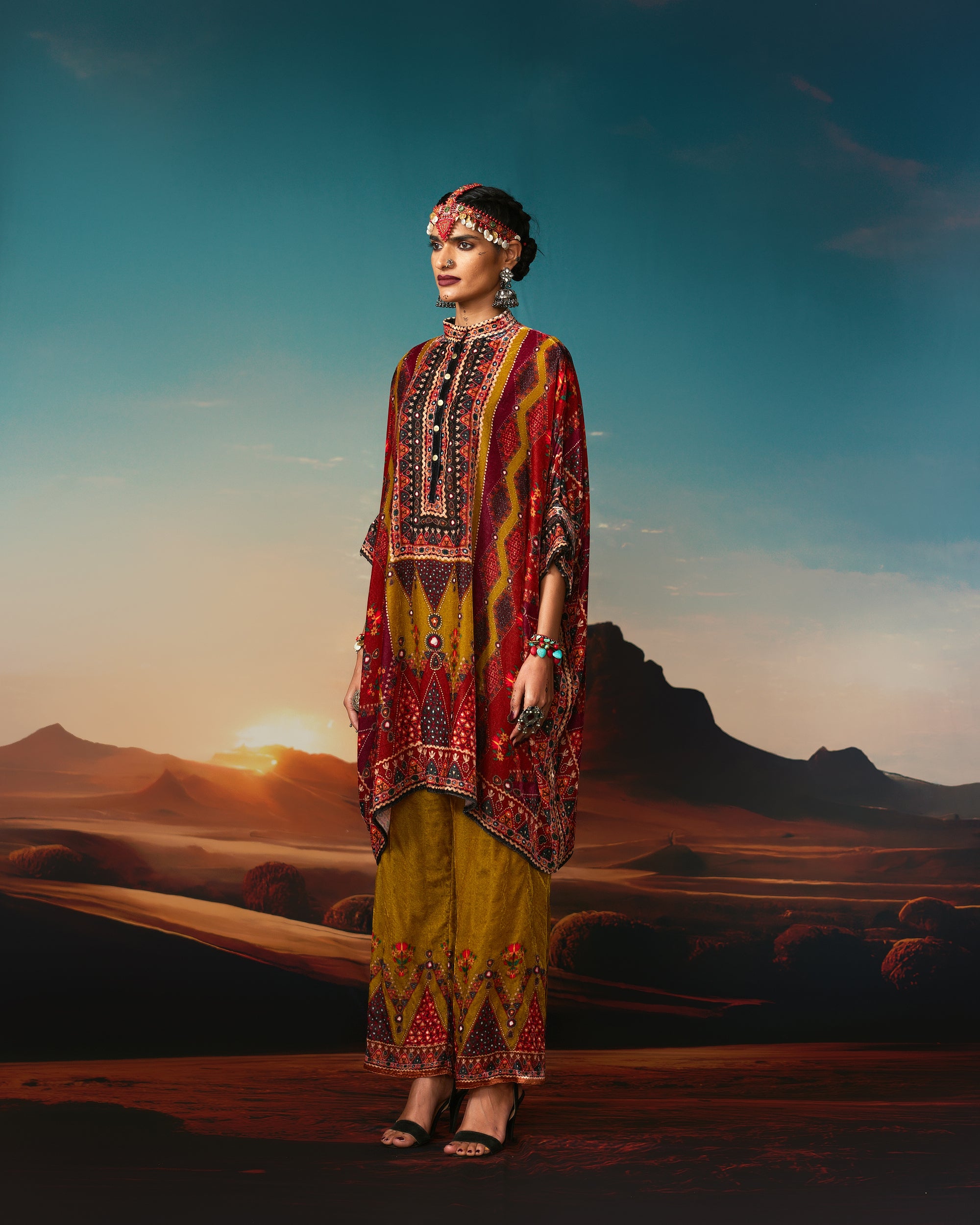 Kutch : Chanel 36" - Rust/Anise/Raspberry