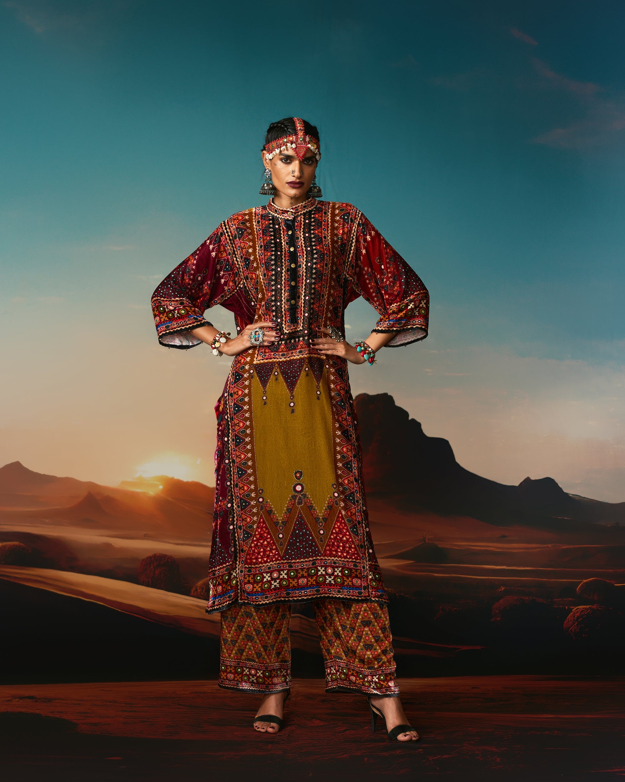 Kutch : Ghazala - Anise/Rust/Raspberry