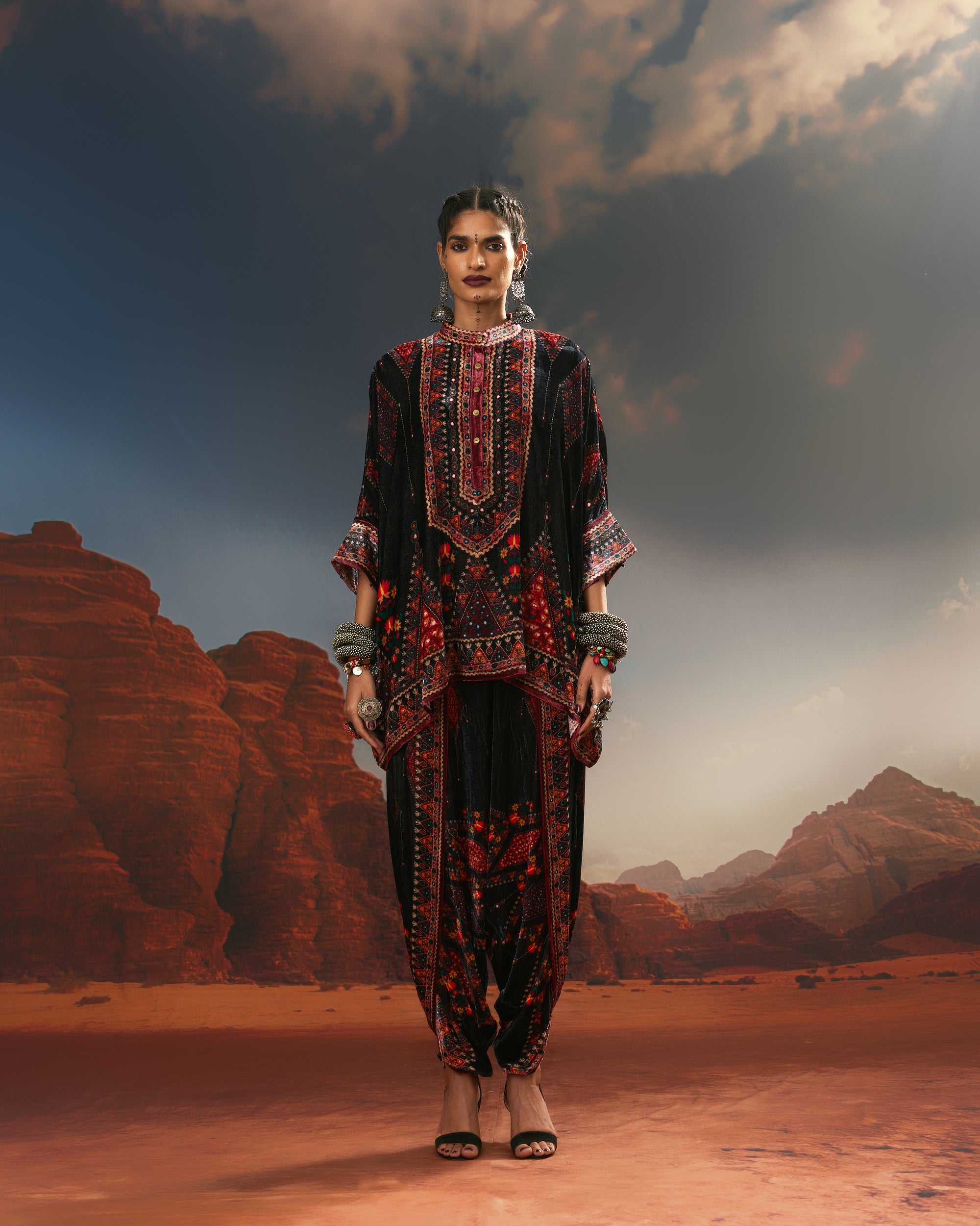 Kutch : Chanel - Black