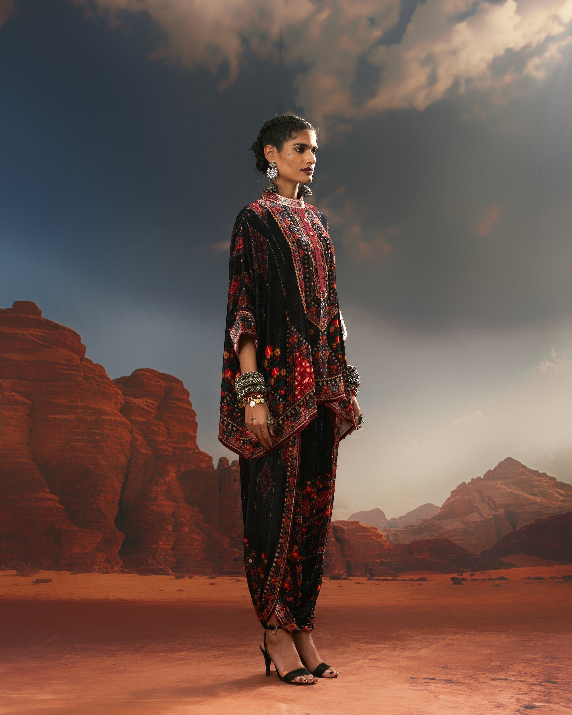 Kutch : Chanel - Black