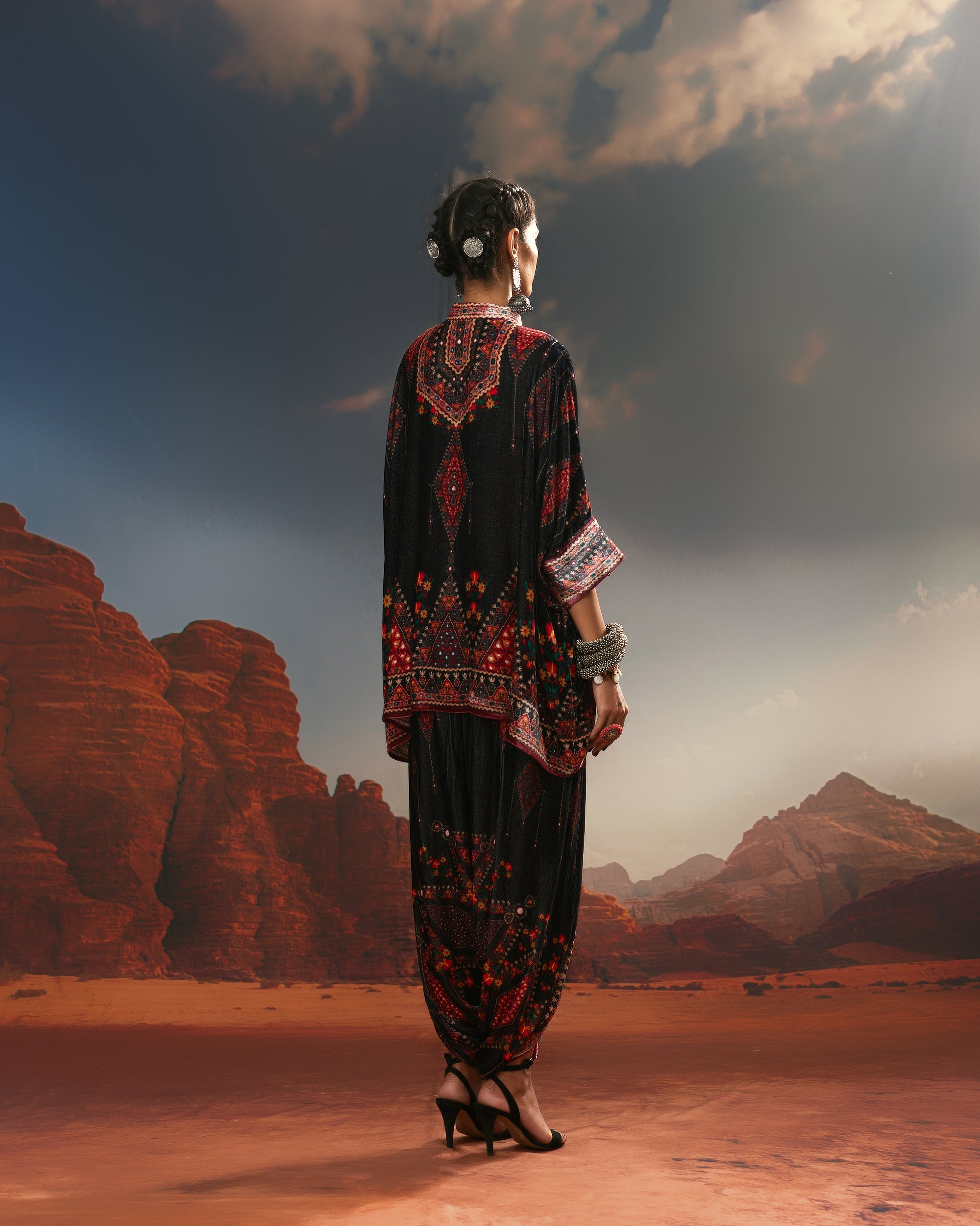 Kutch : Chanel - Black