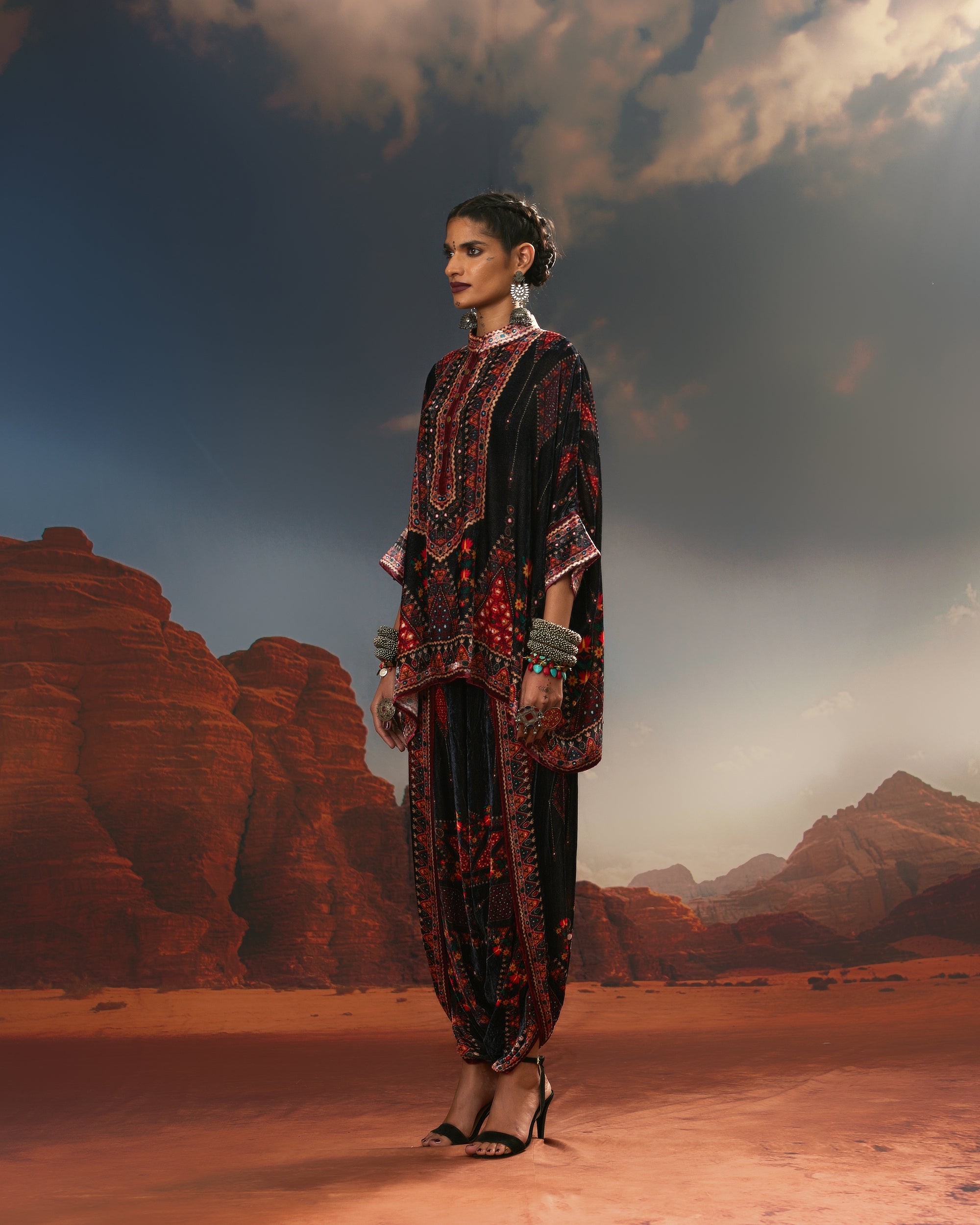 Kutch : Chanel - Black