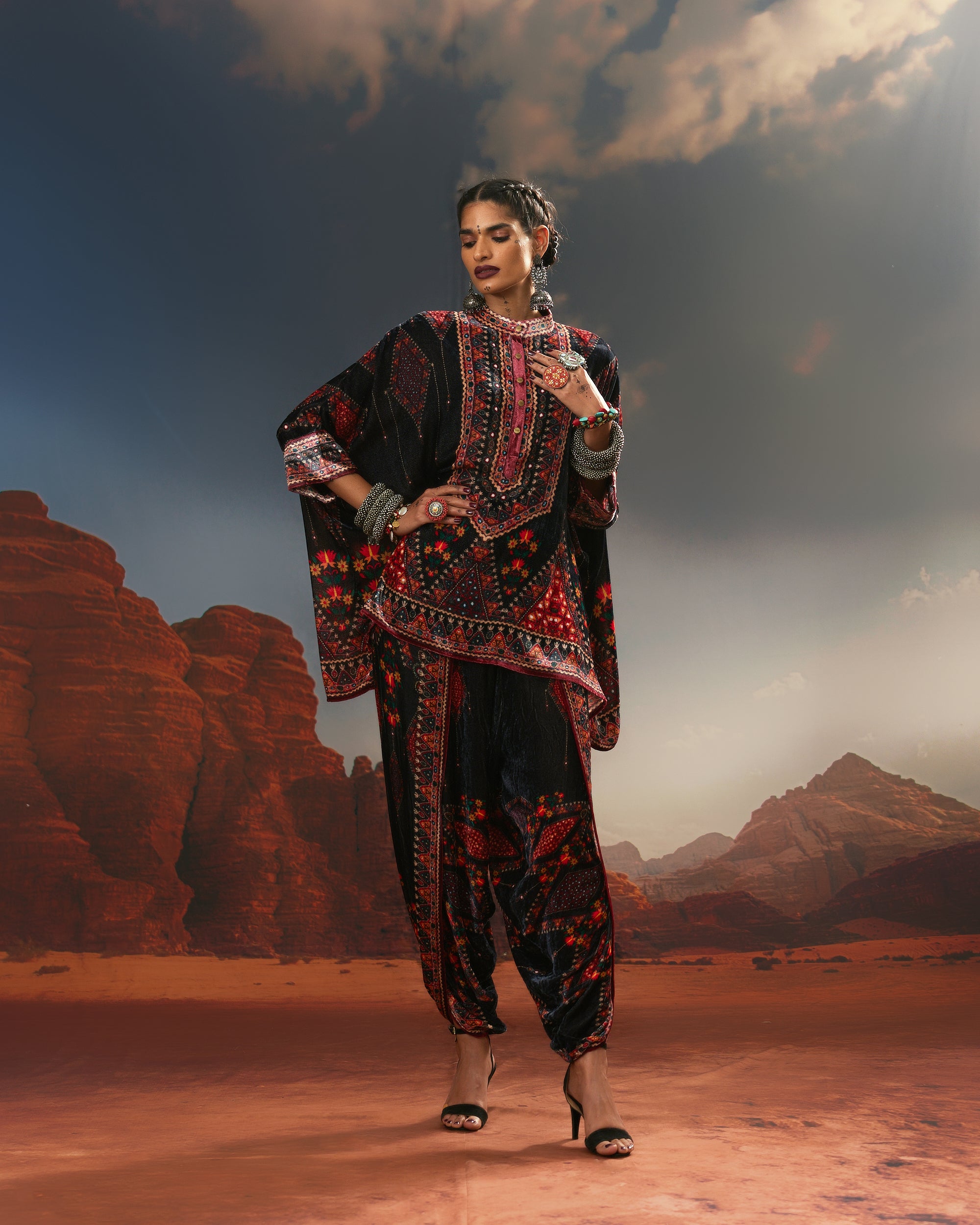 Kutch : Chanel - Black