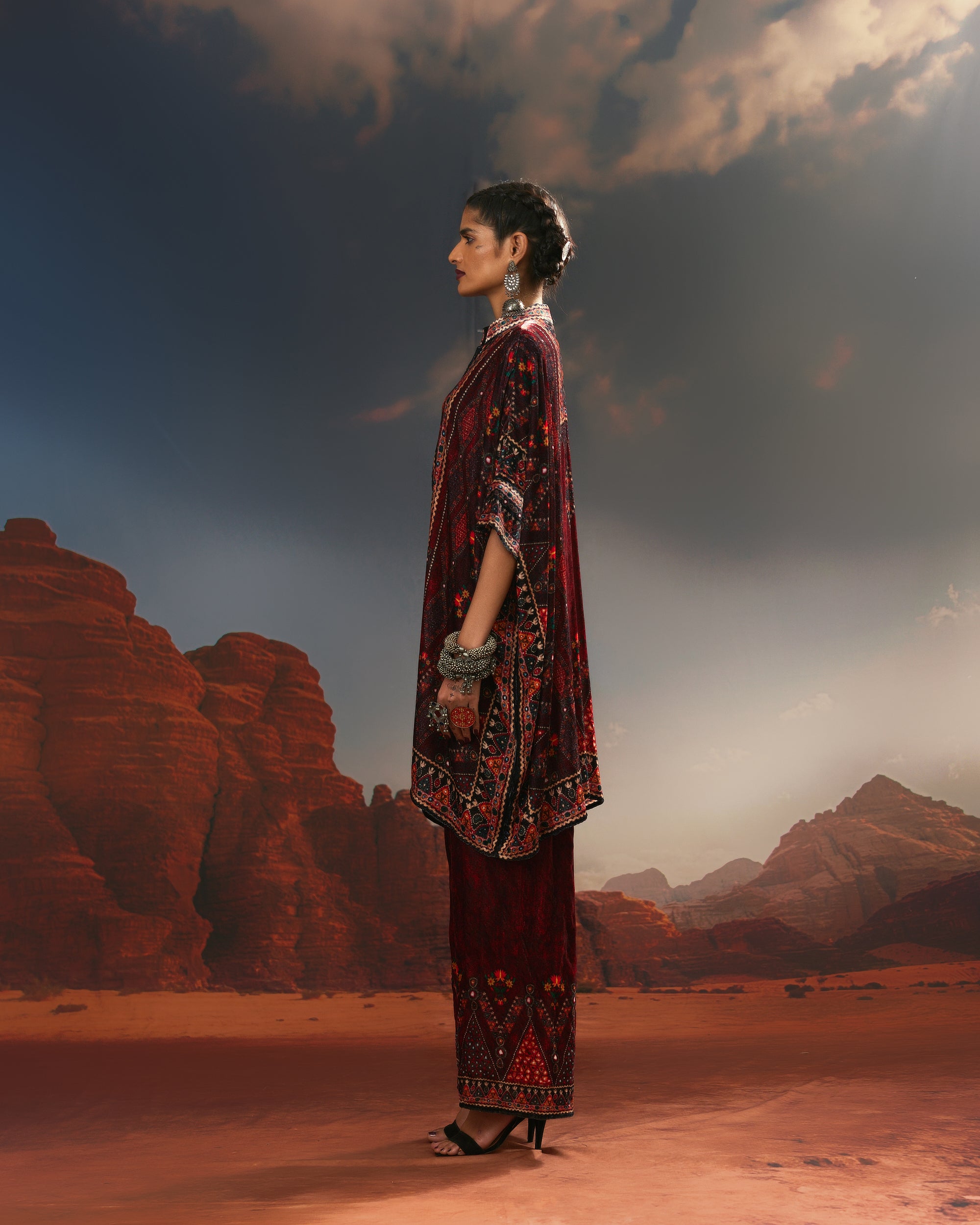 Kutch : Chanel 36" - Red