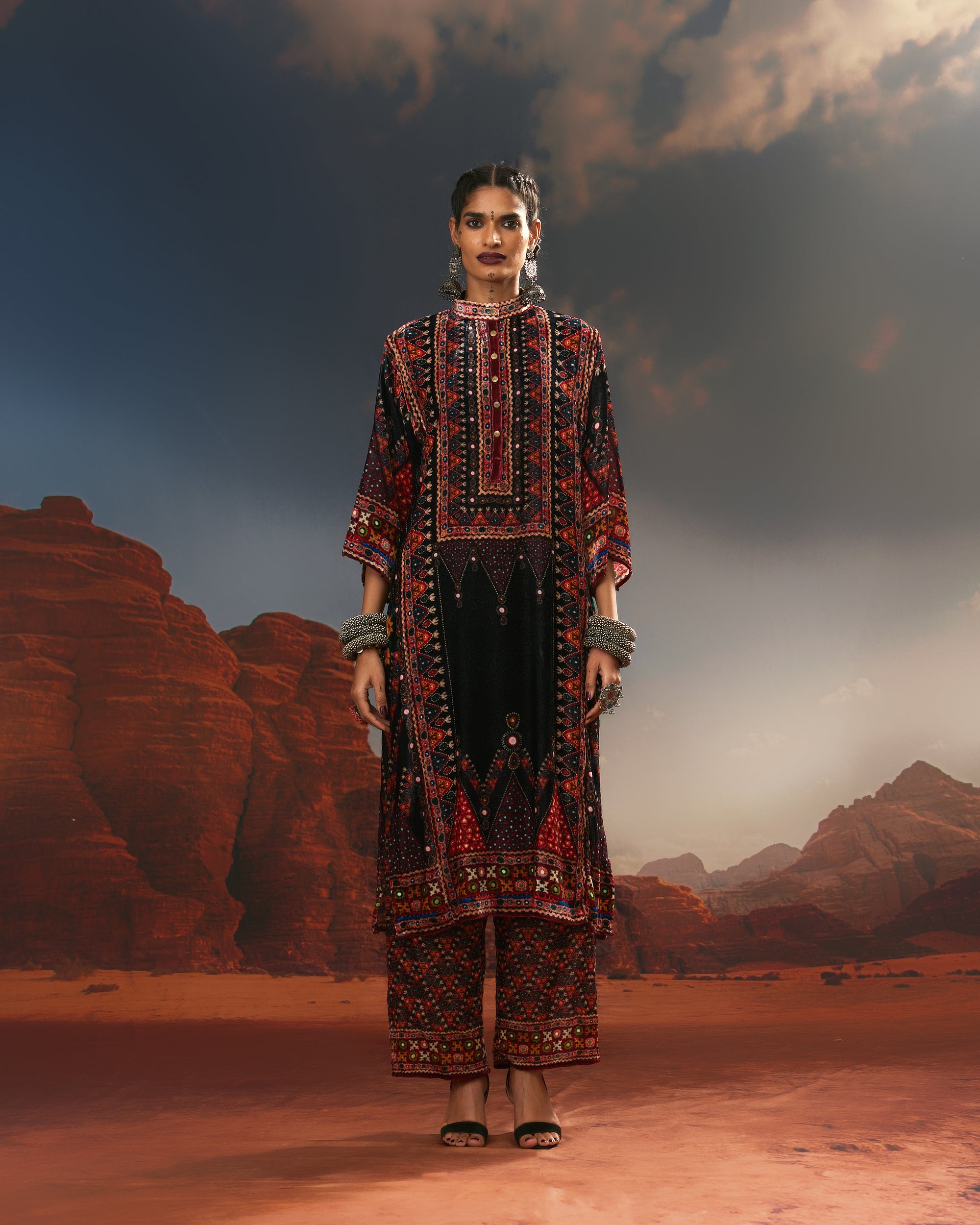 Kutch : Ghazala - Black