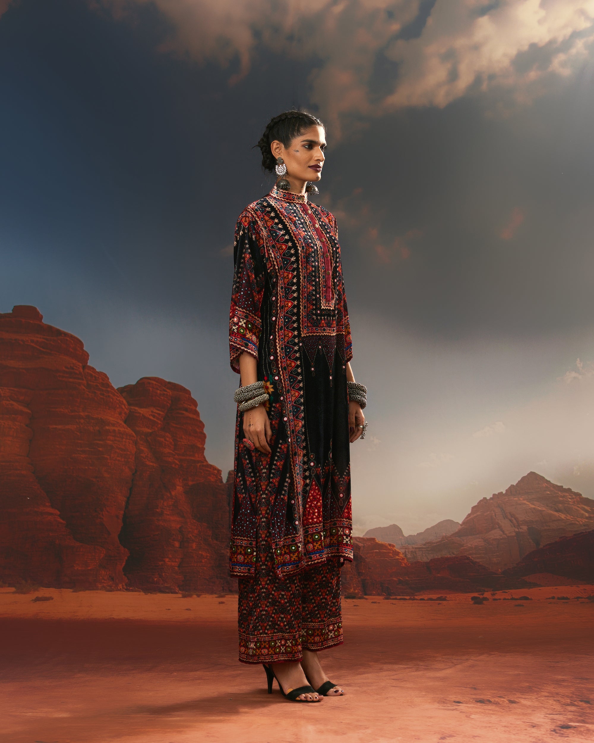 Kutch : Ghazala - Black