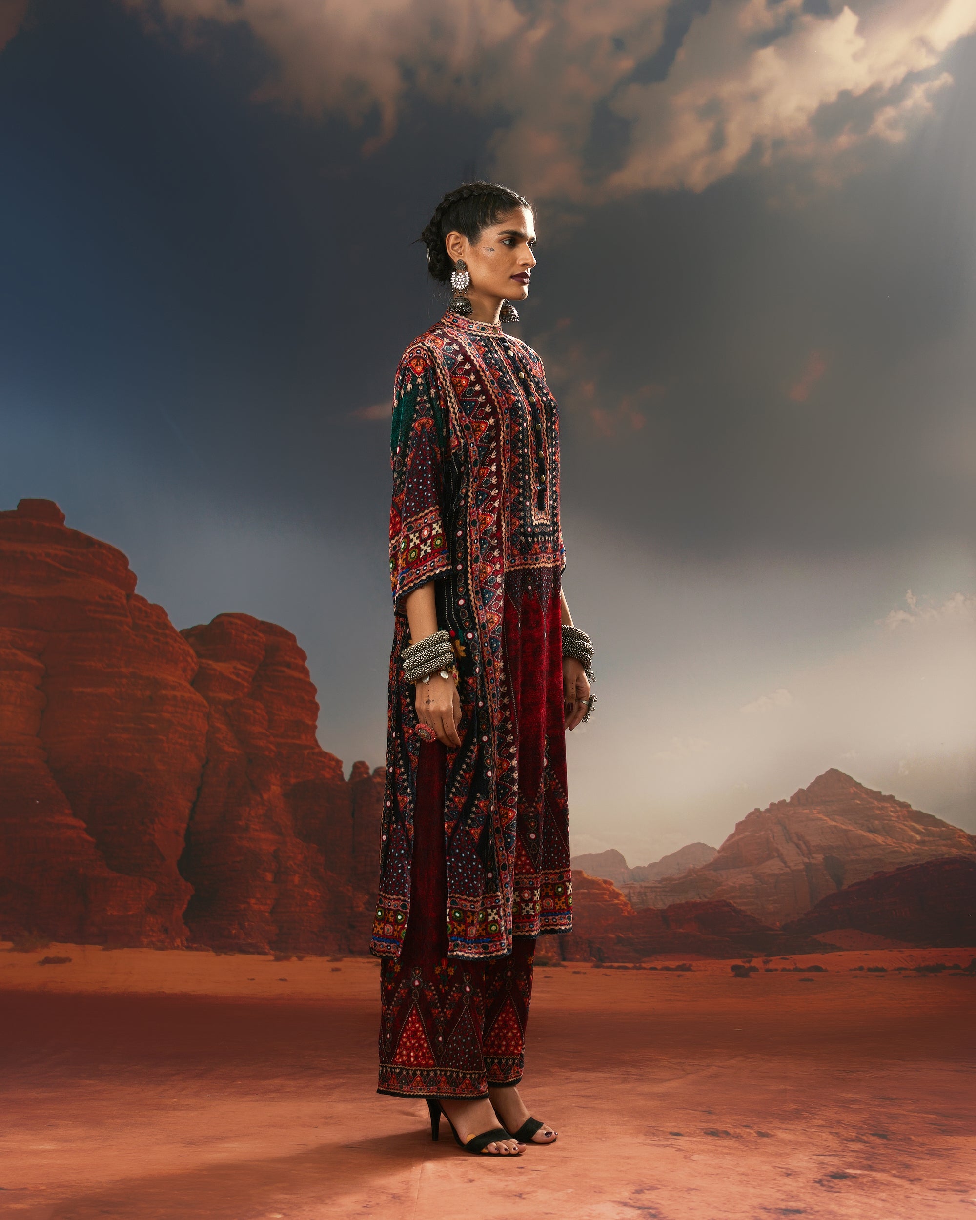 Kutch : Ghazala - Red/Teal/Black