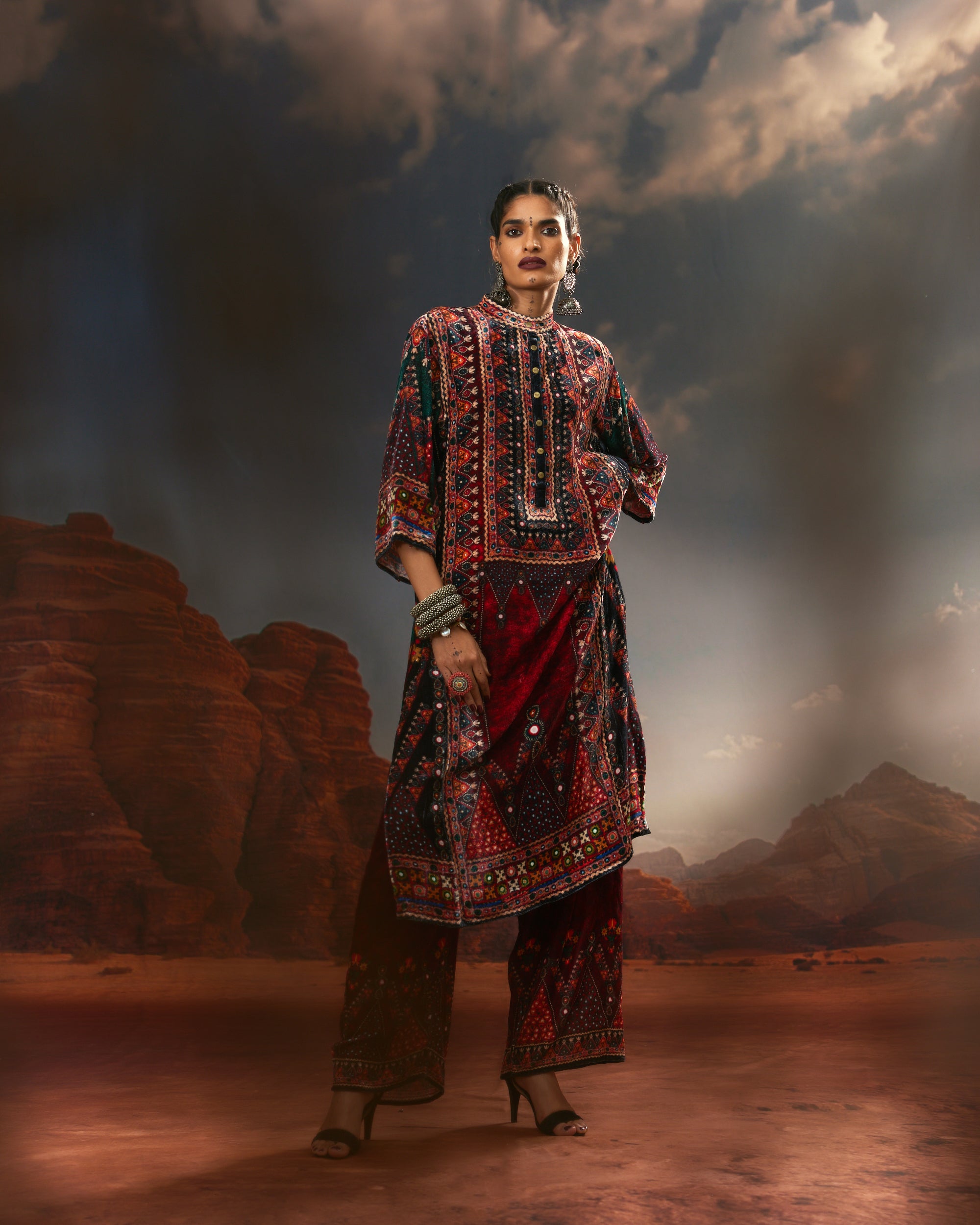 Kutch : Ghazala - Red/Teal/Black