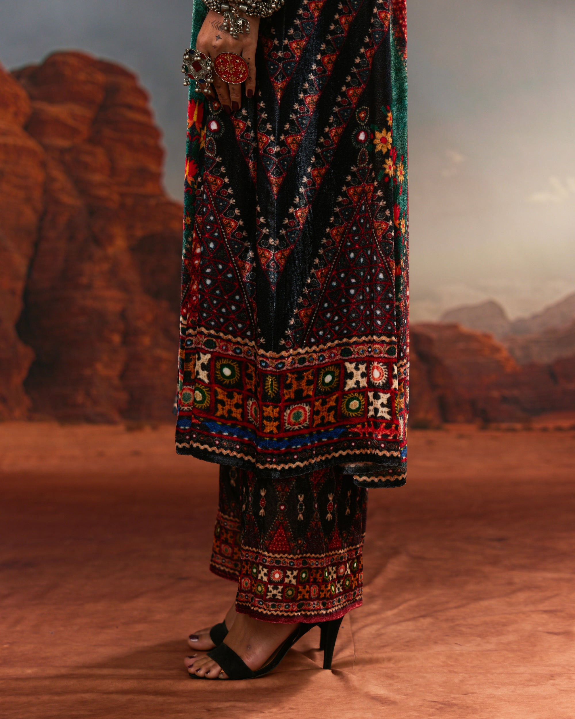 Kutch : Ada - Red/Teal/Black