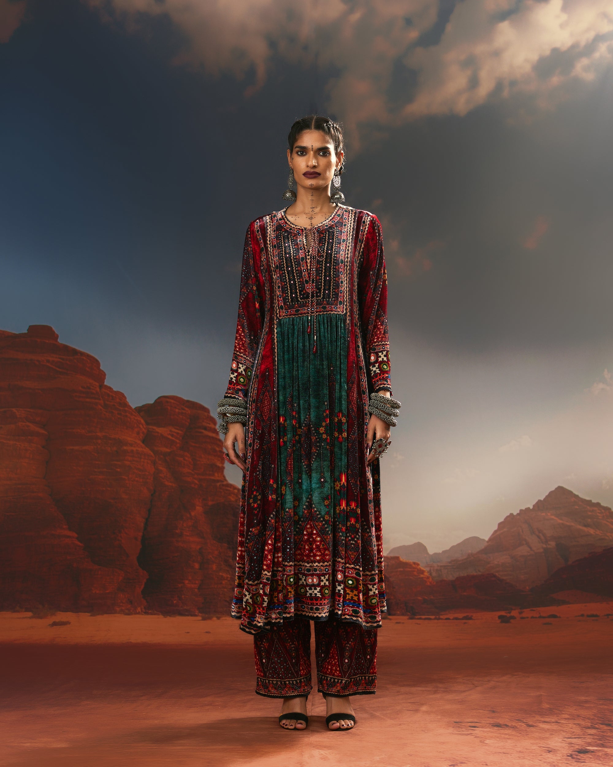 Kutch : Anisha - Teal/Red/Black