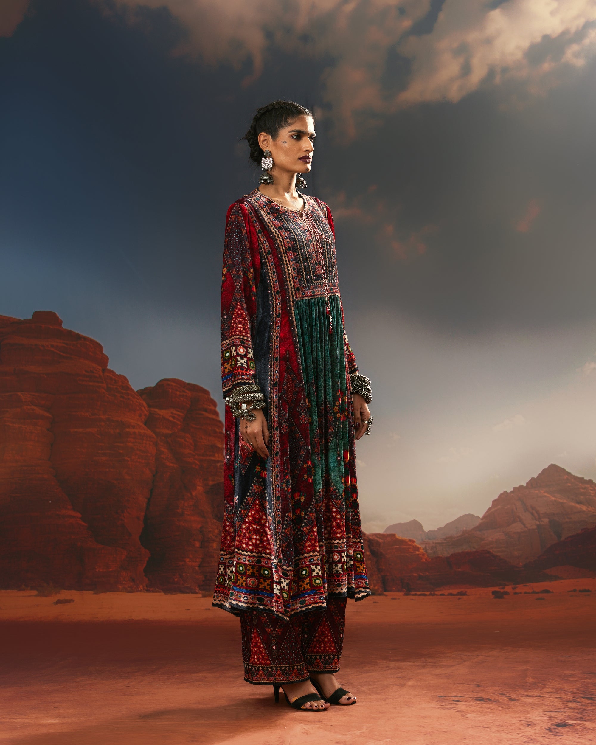 Kutch : Anisha - Teal/Red/Black