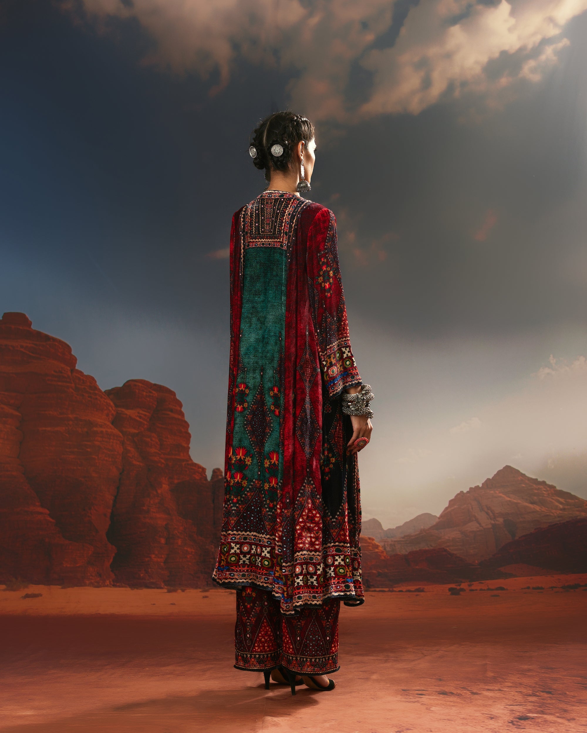 Kutch : Anisha - Teal/Red/Black