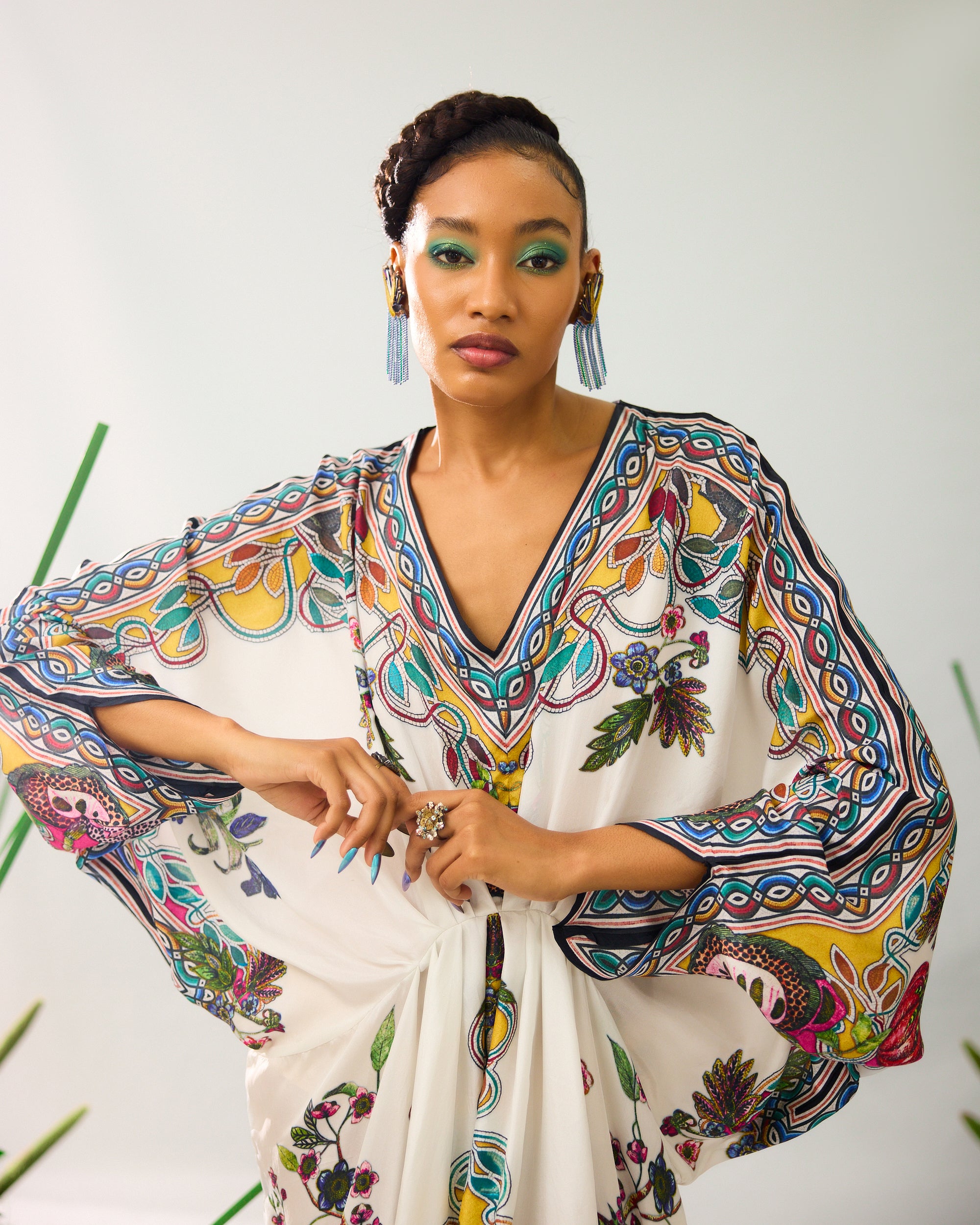 Florence : Rasika - White/Black
