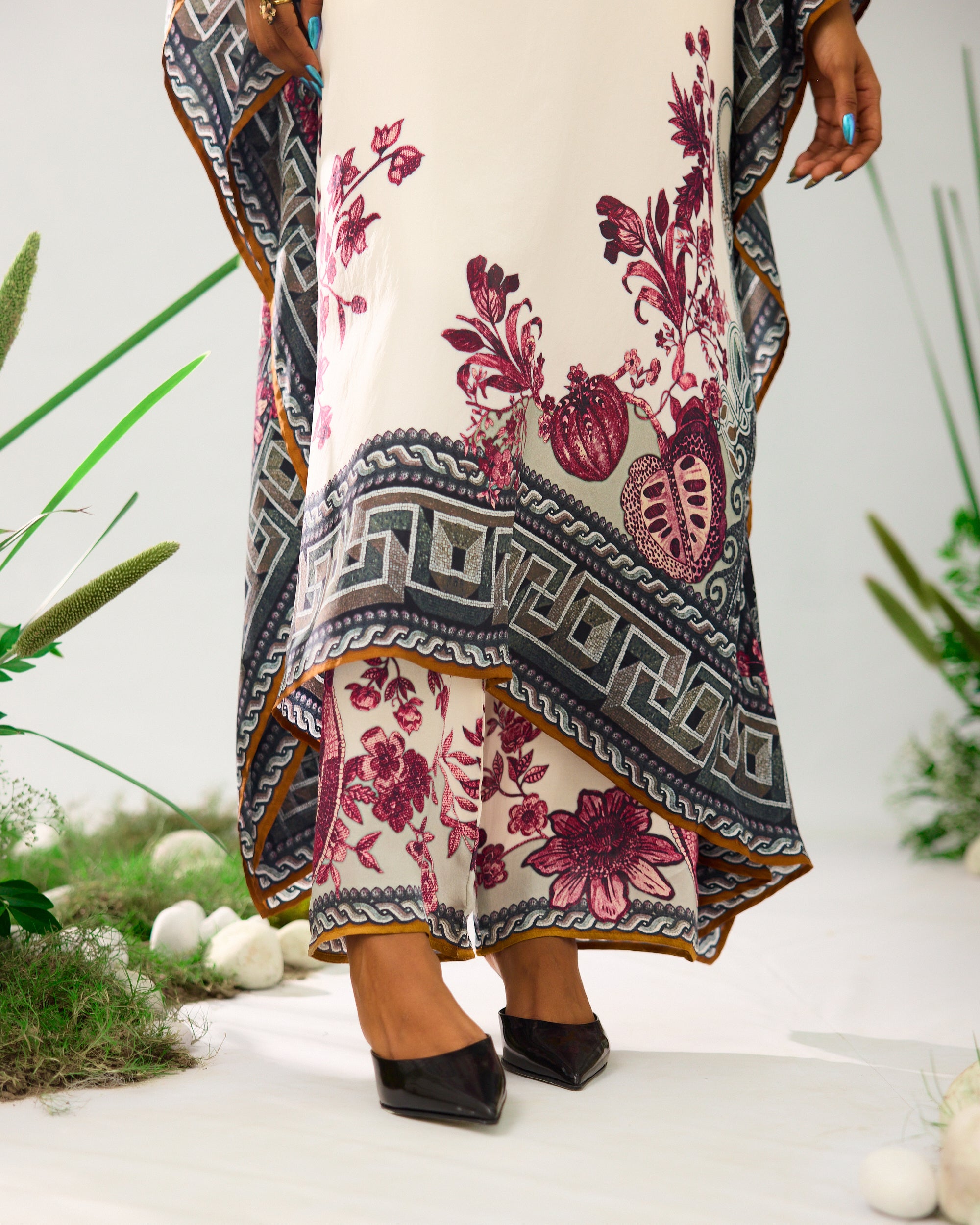 Florence : Sharifa - White/Raspberry