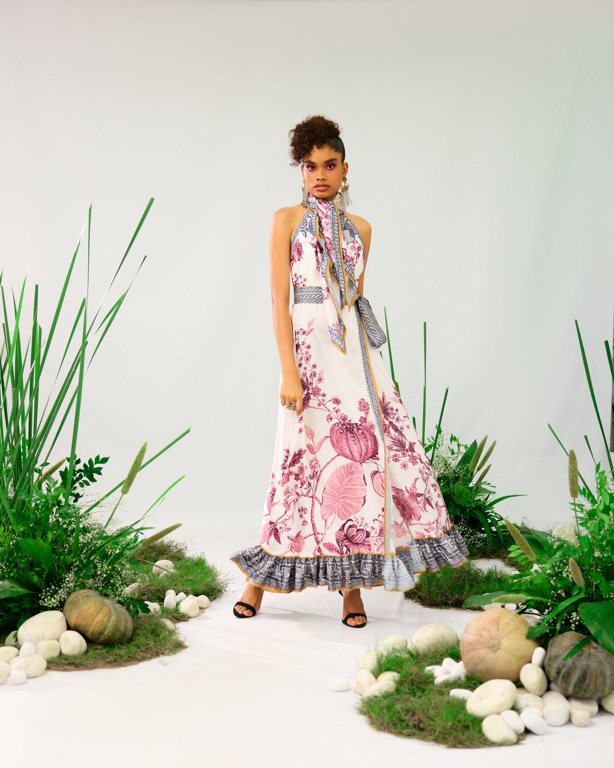 Florence : Barkha - White/Raspberry