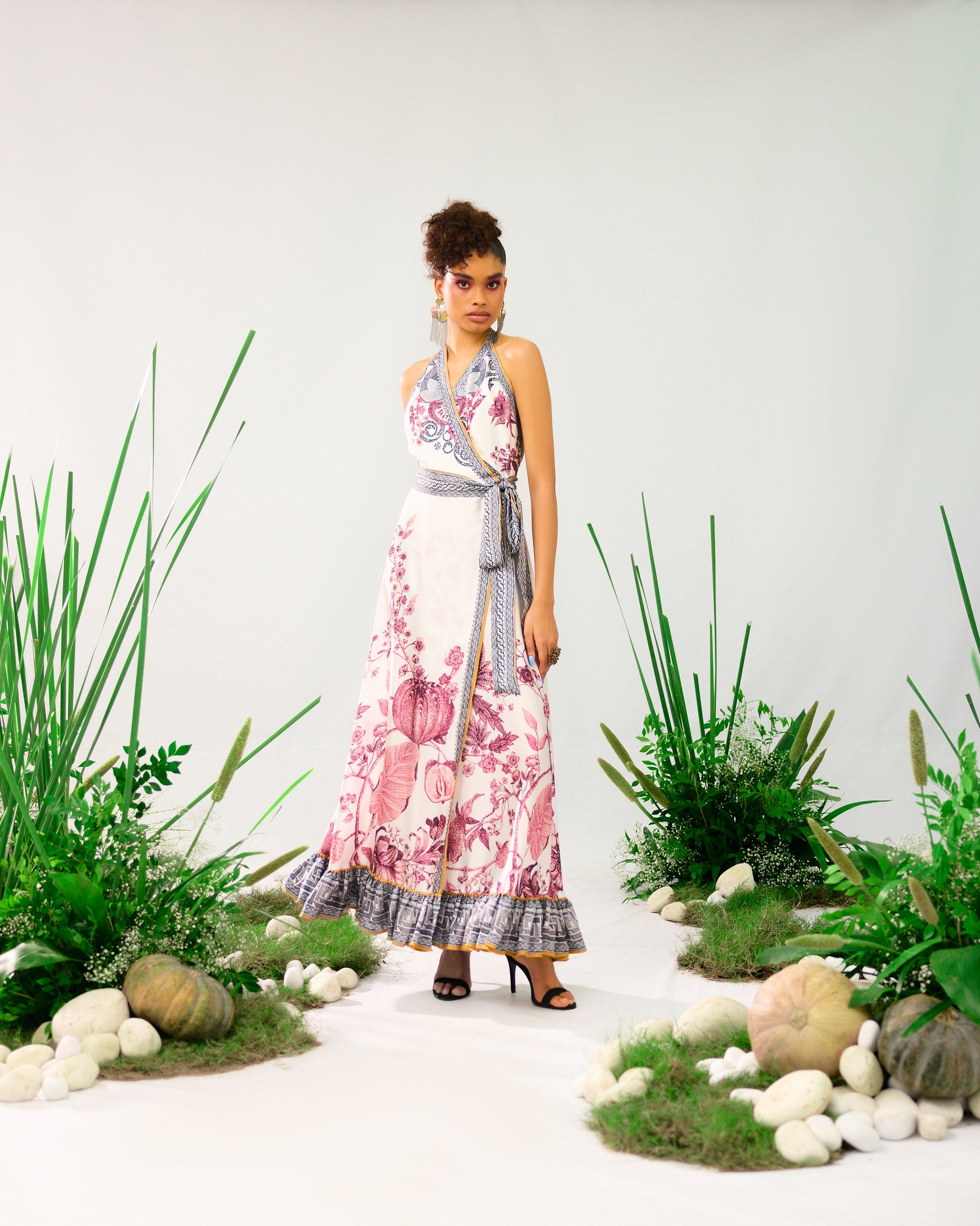 Florence : Barkha - White/Raspberry