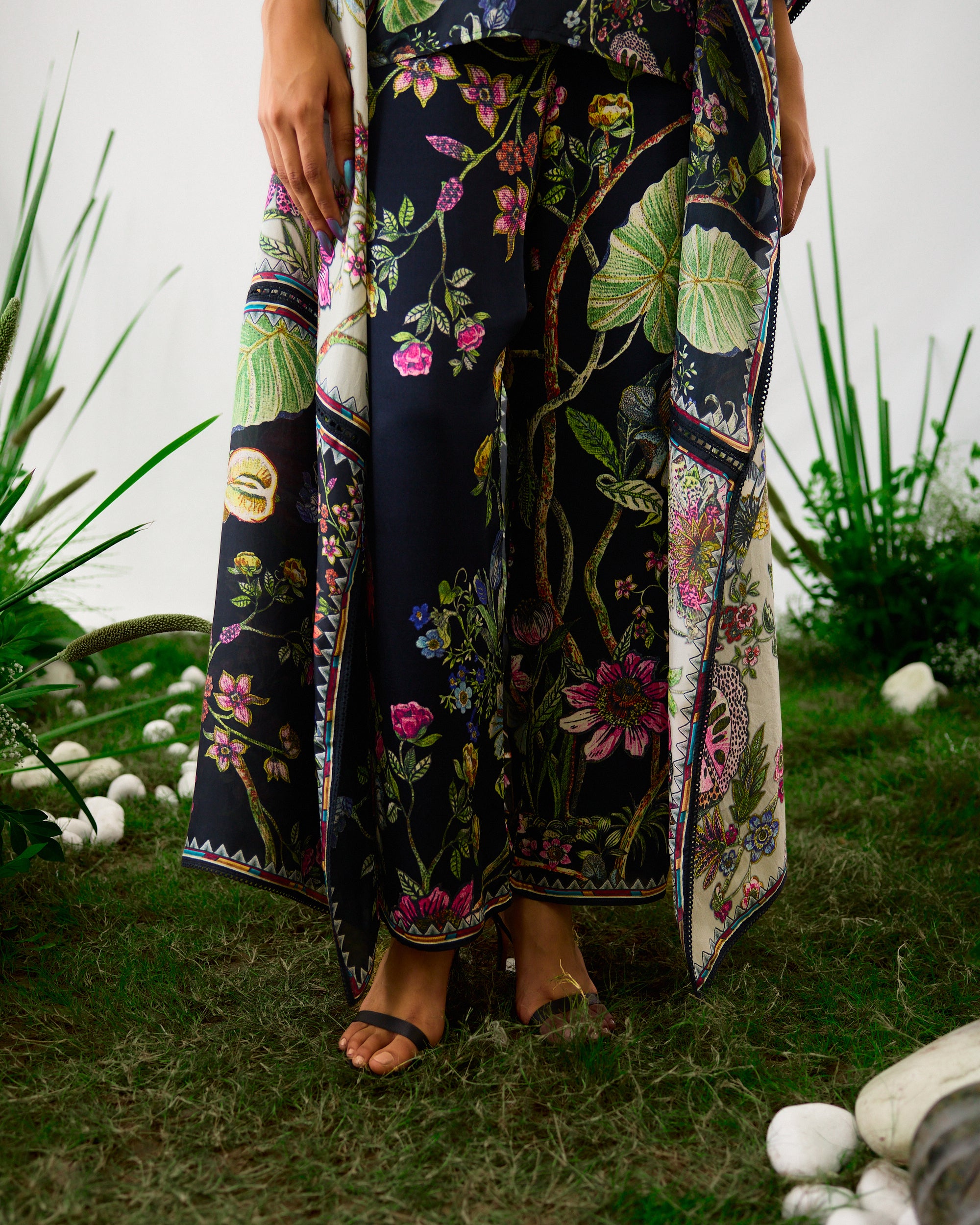 Florence  : Ursula - Black/Taupe