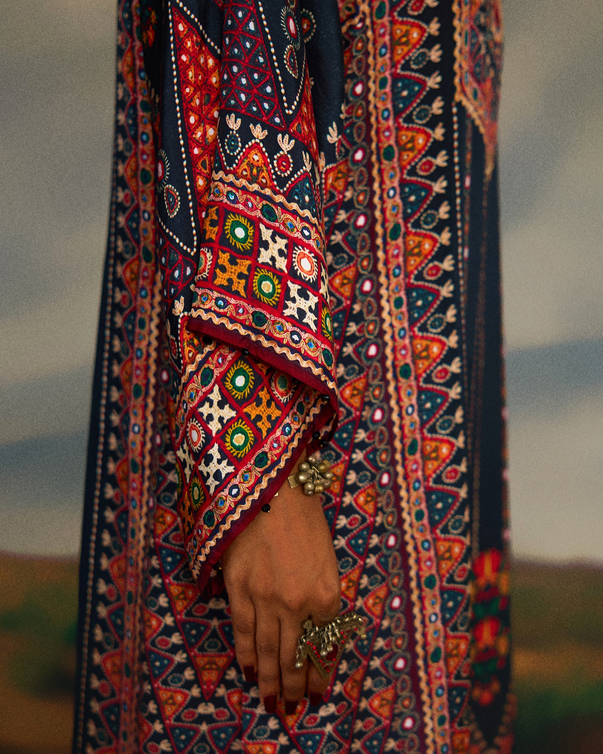 Kutch : Gayatri - Charcoal