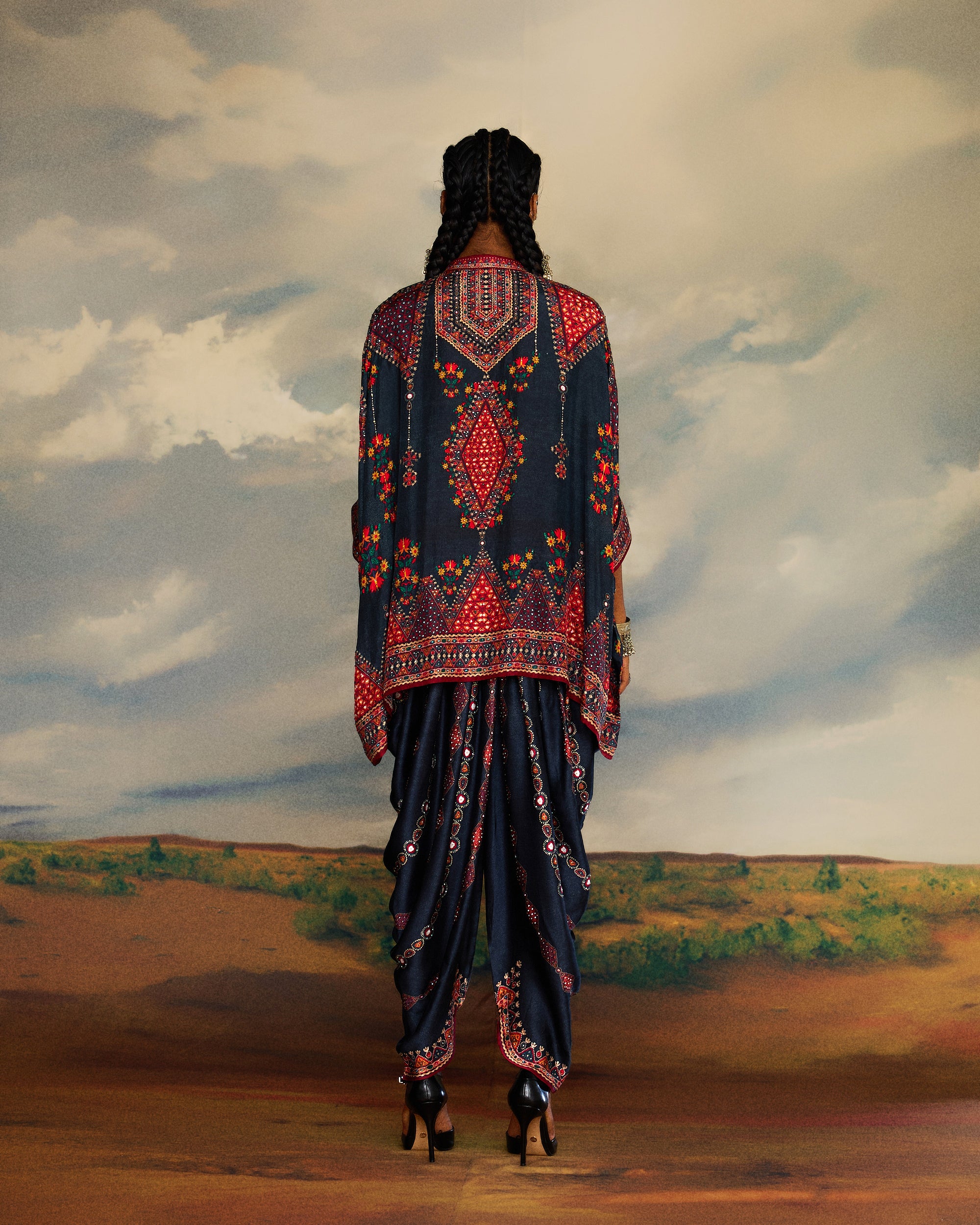 Kutch : Chanel/Afghan - Charcoal