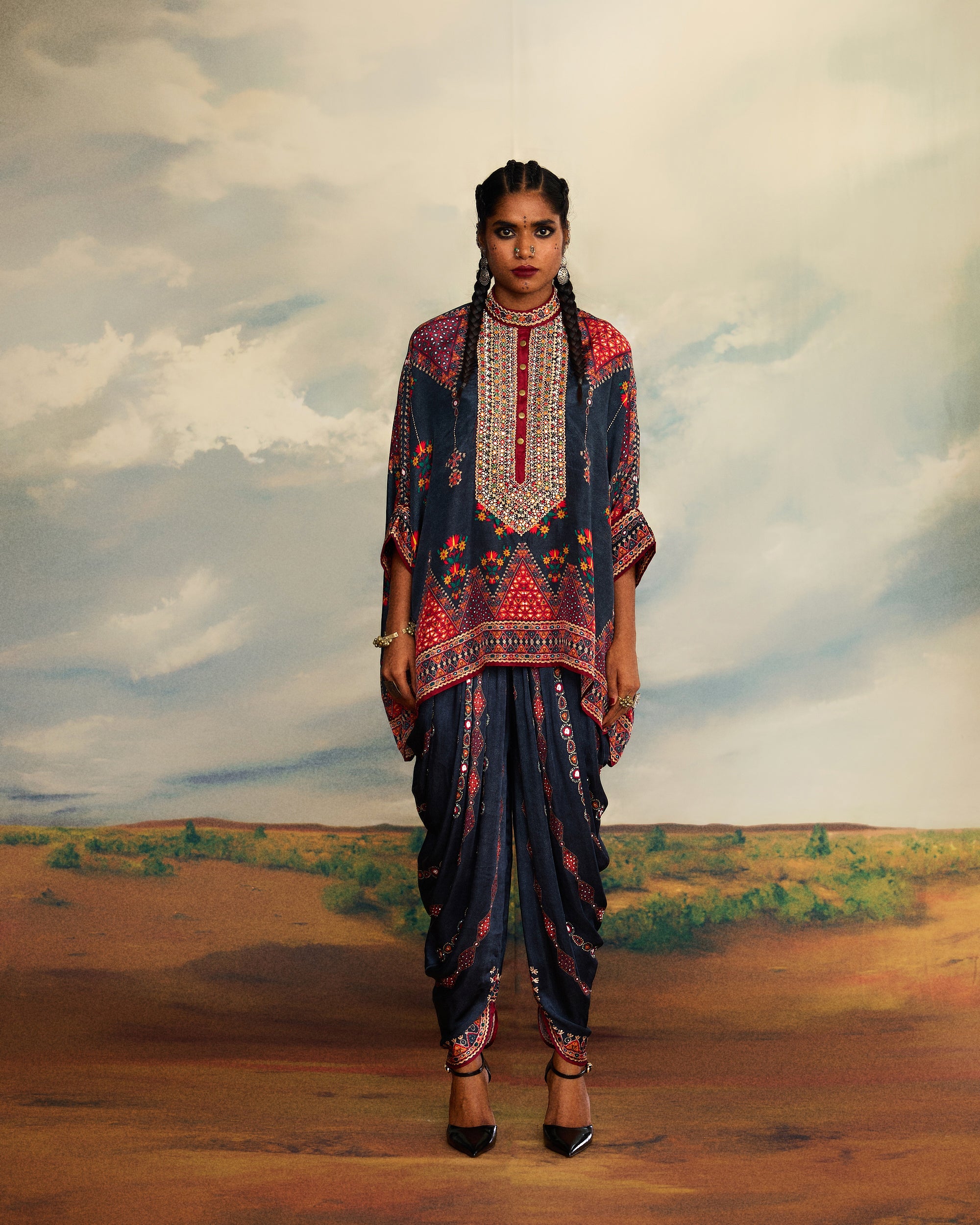 Kutch : Chanel/Afghan (emb) - Charcoal