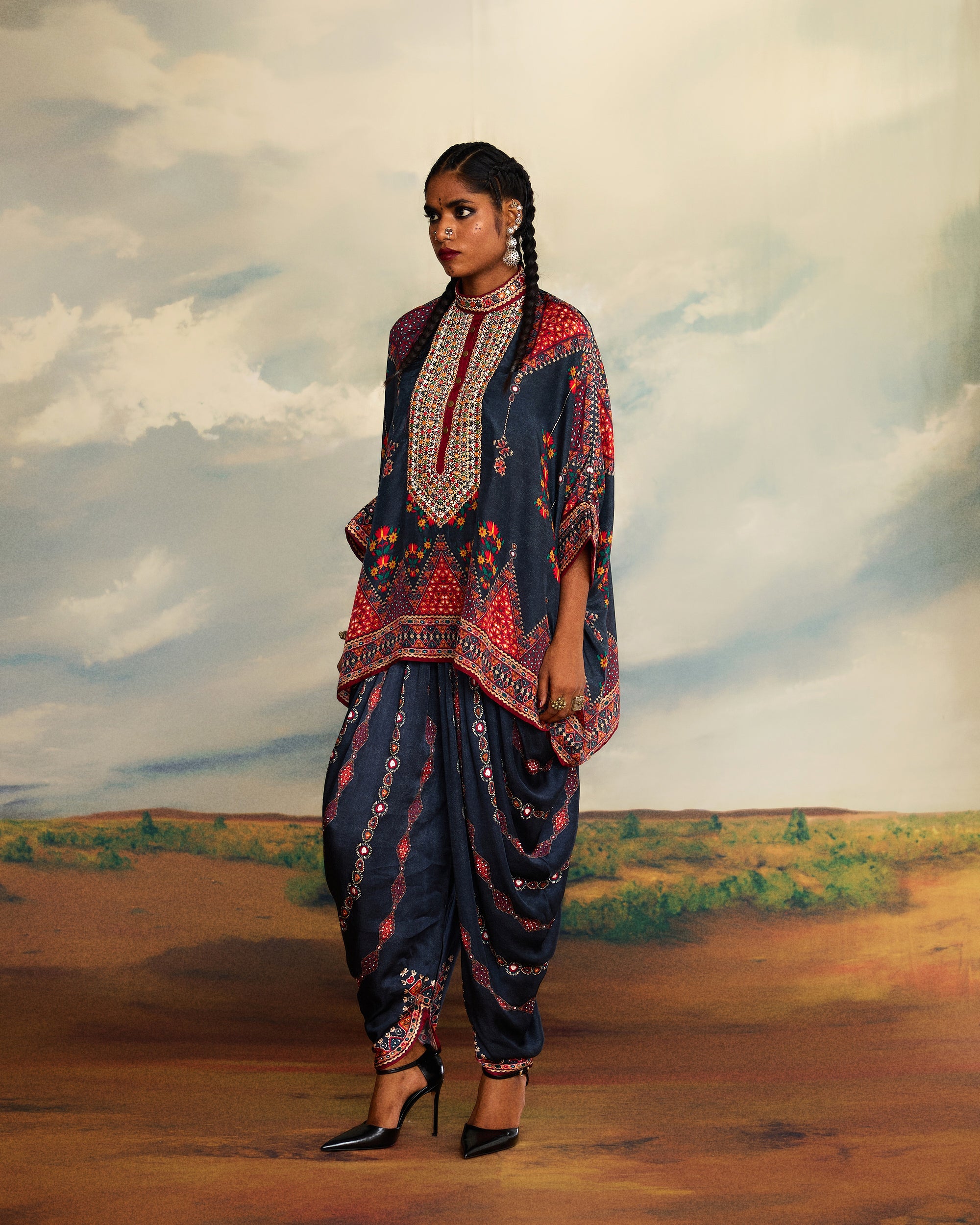 Kutch : Chanel/Afghan (emb) - Charcoal