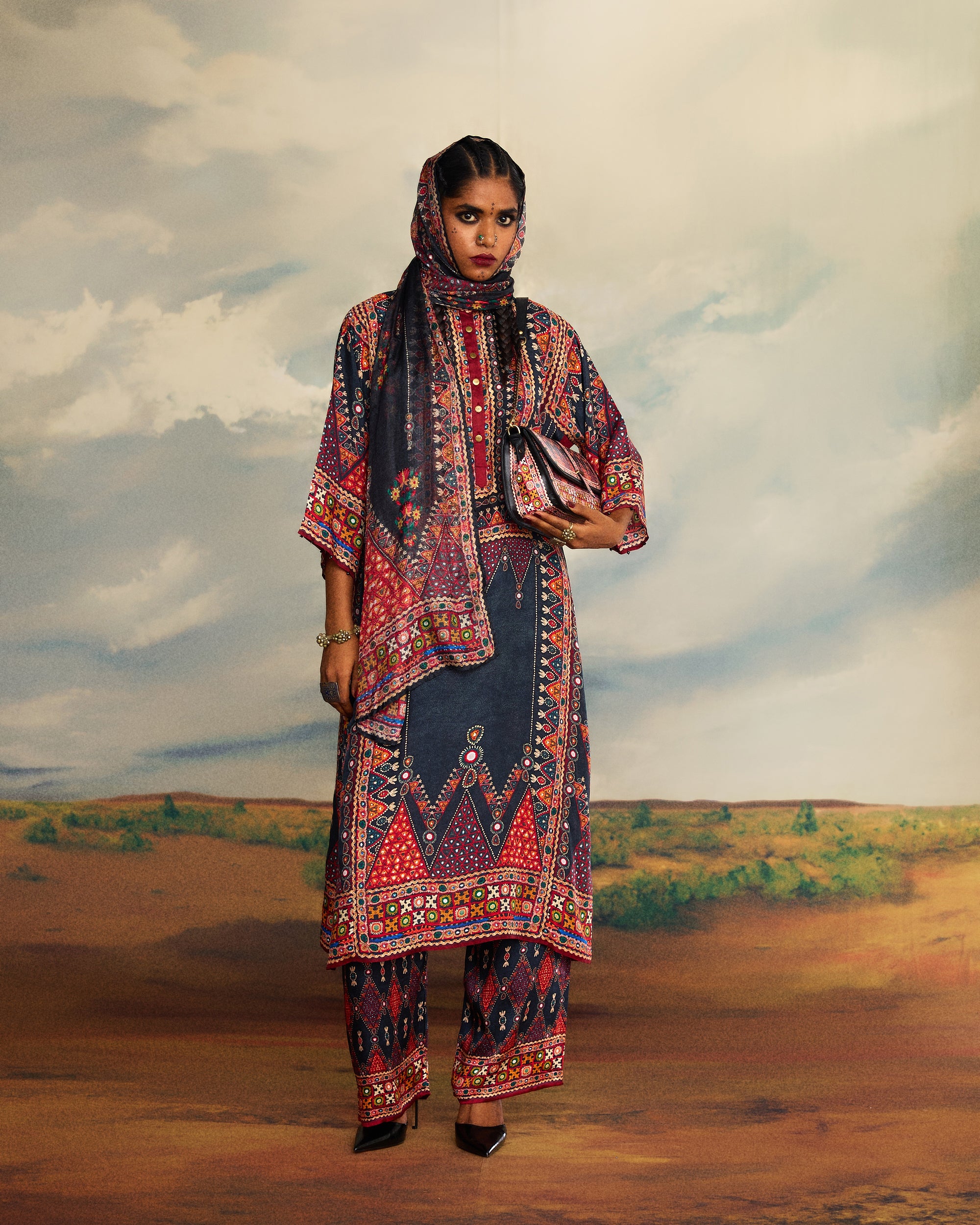 Kutch : Ghazala - Charcoal