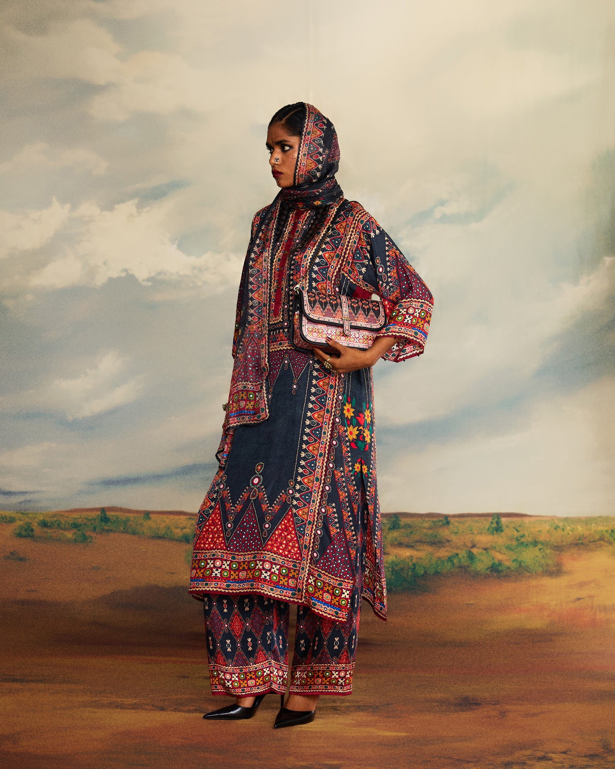 Kutch : Ghazala - Charcoal