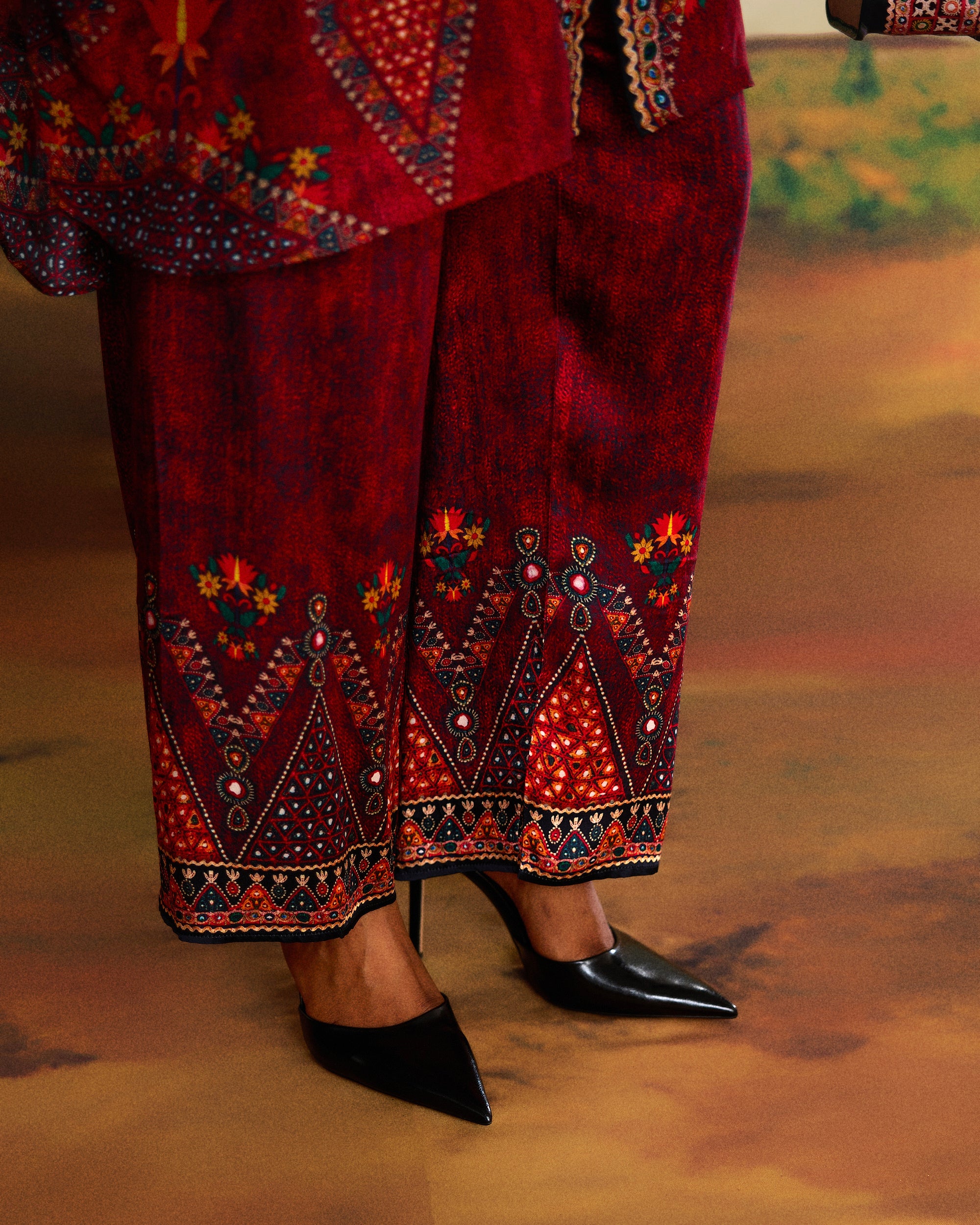 Kutch : Kamara - Red