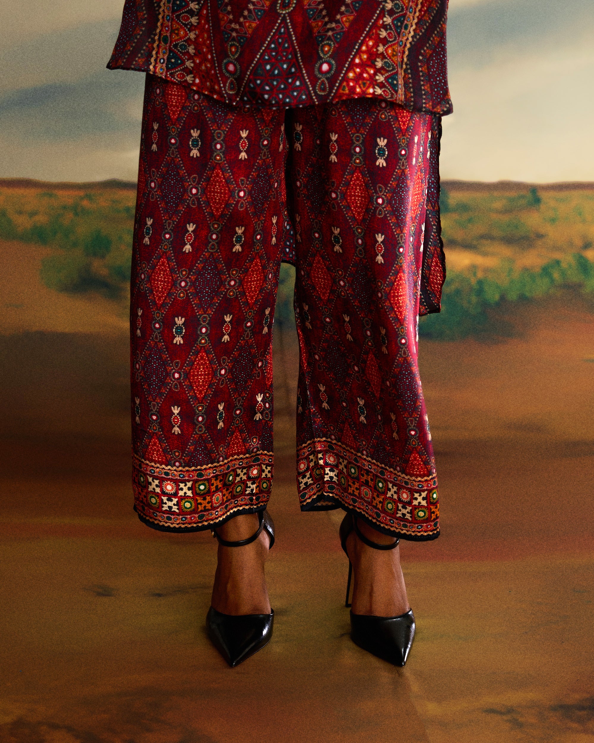 Kutch : Baaka - Red