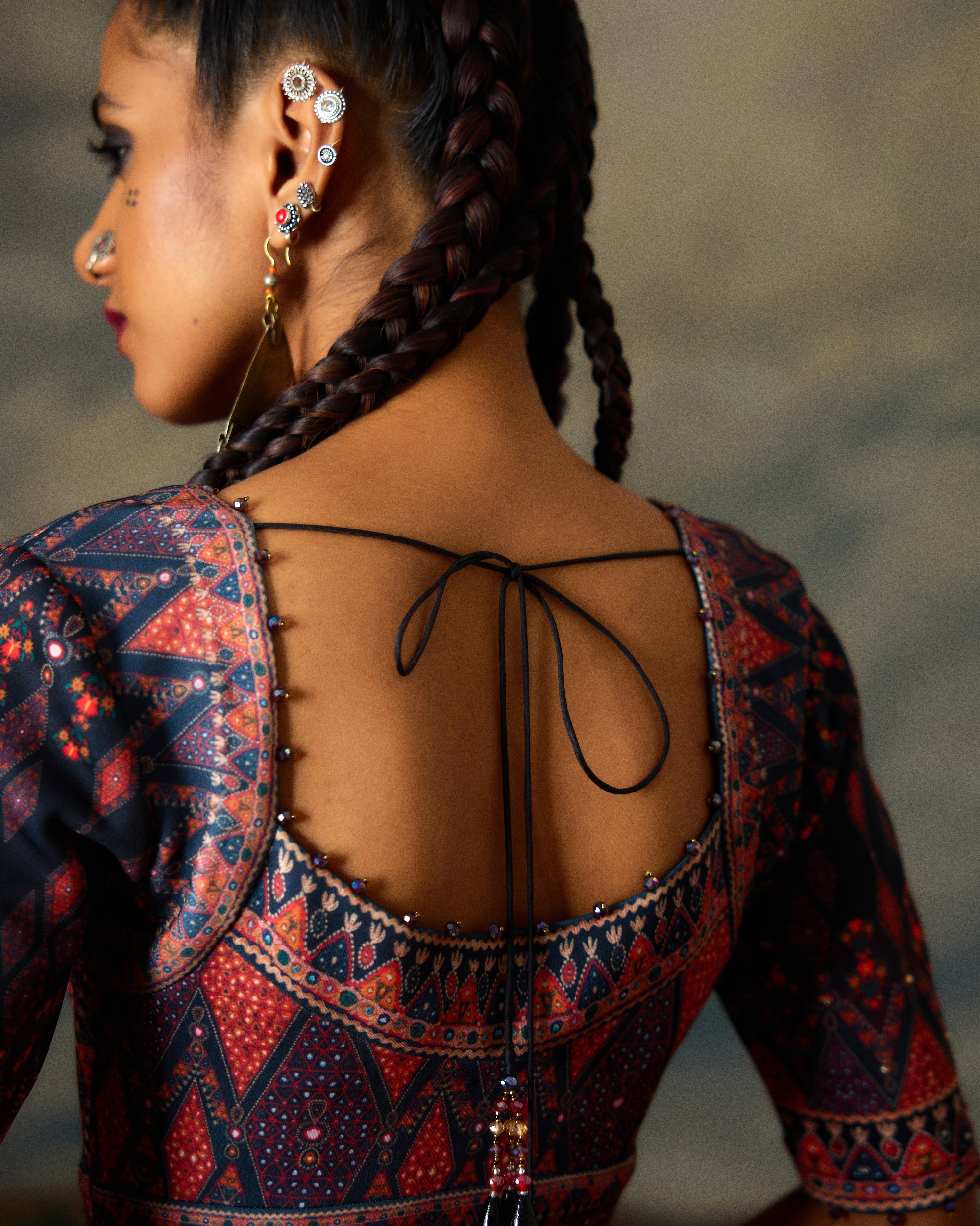 Kutch : Savi - Charcoal