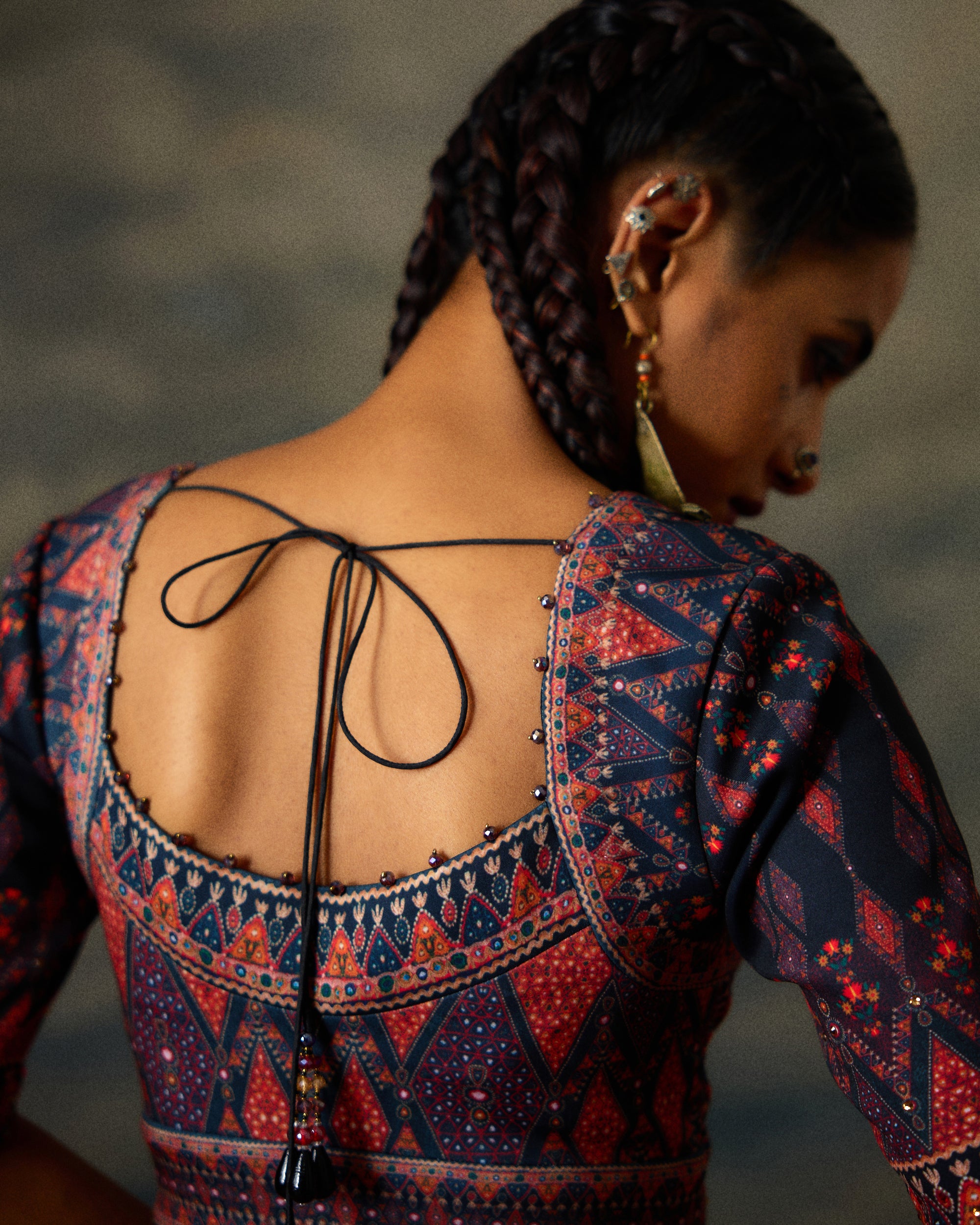 Kutch : Savi - Charcoal