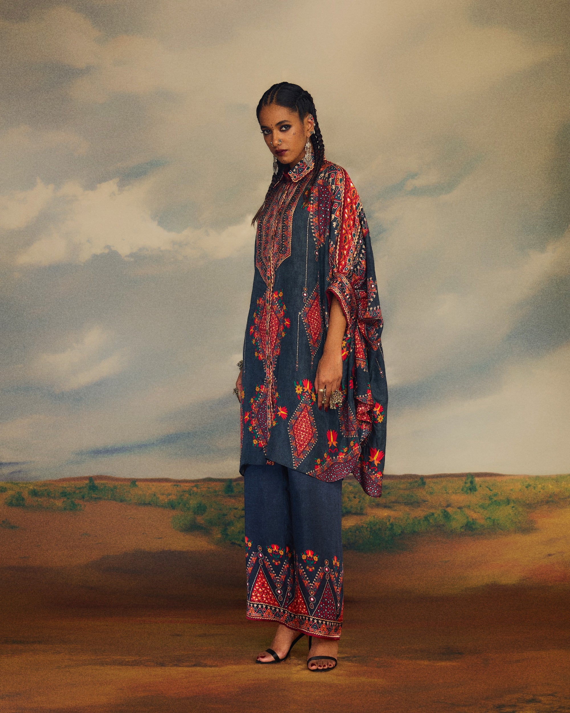 Kutch : Kamara - Charcoal