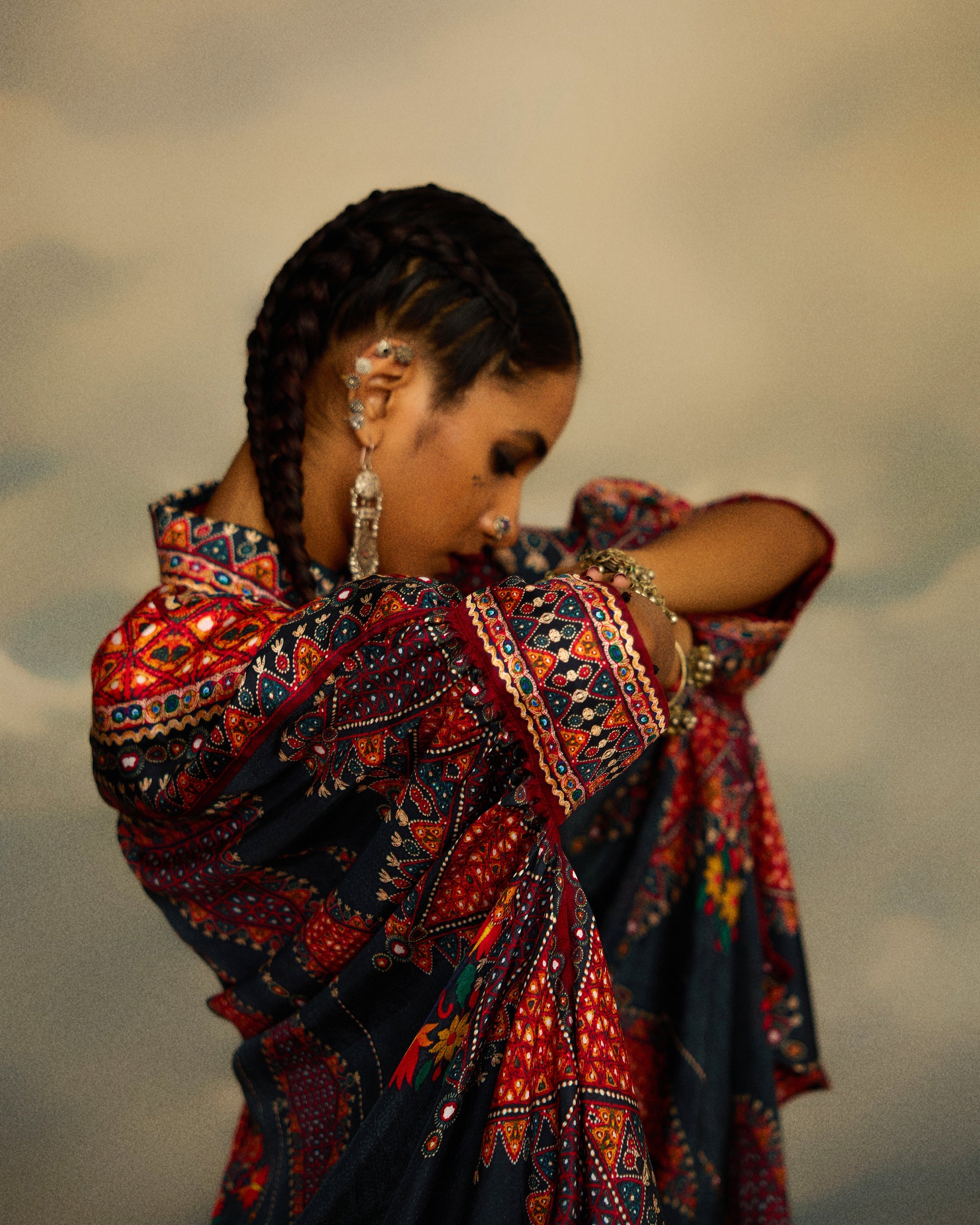 Kutch : Kamara - Charcoal