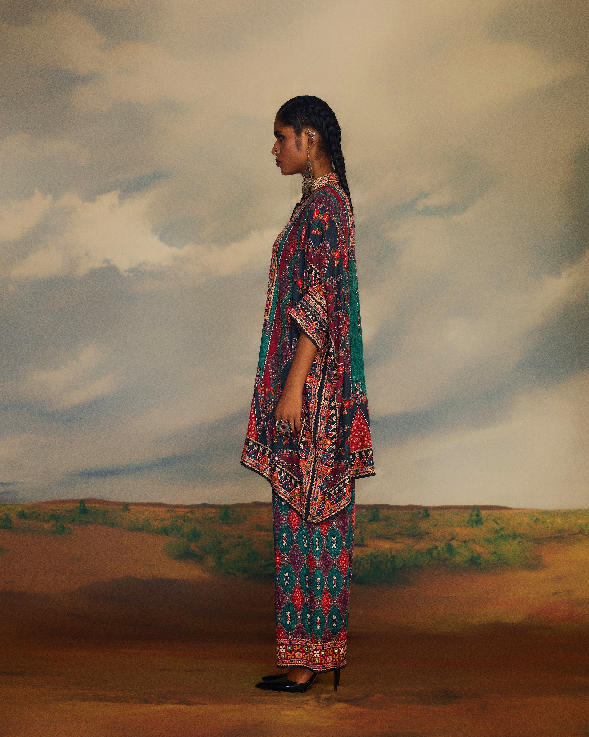 Kutch : Chanel 36" - Multi