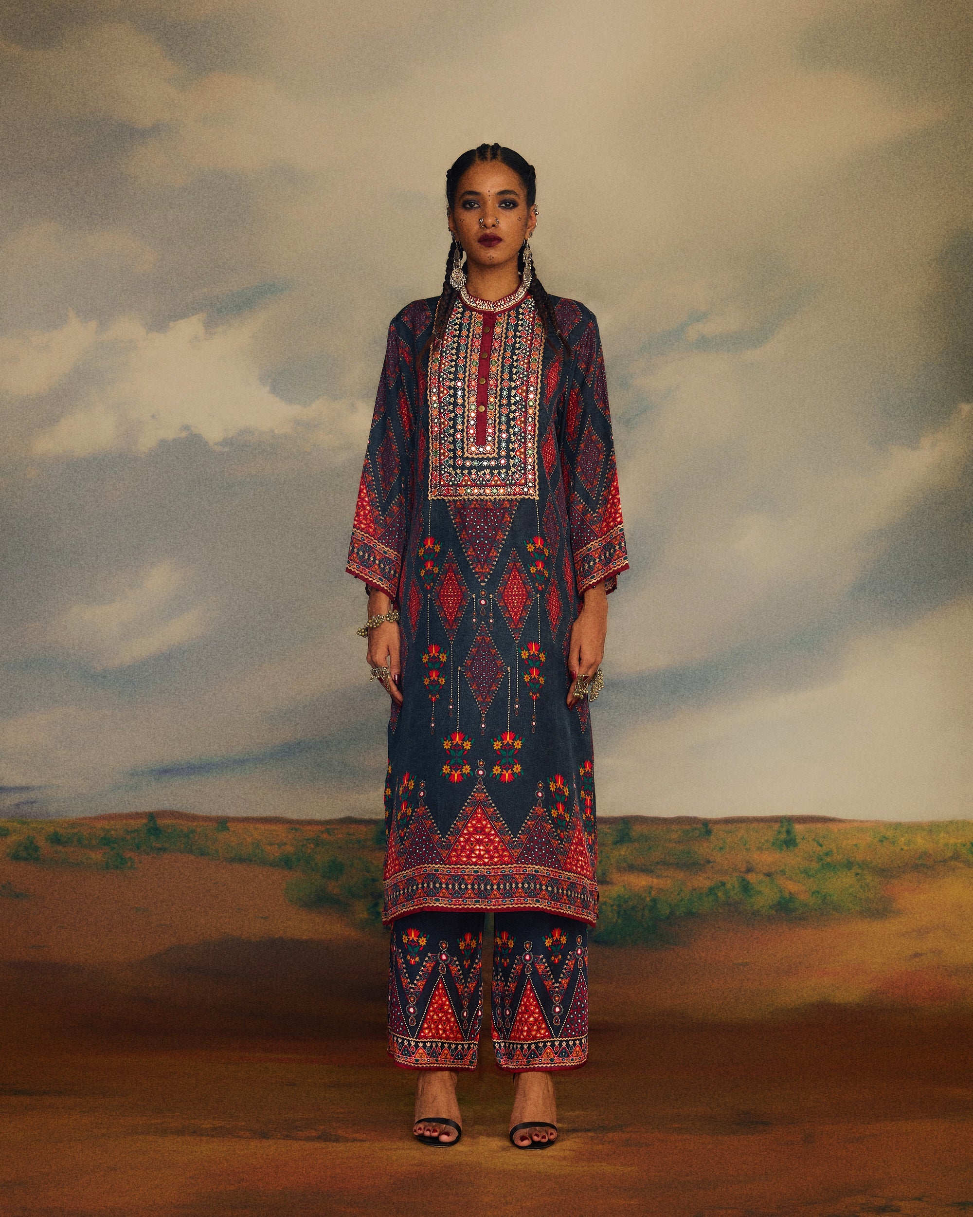 Kutch : Champa - Charcoal