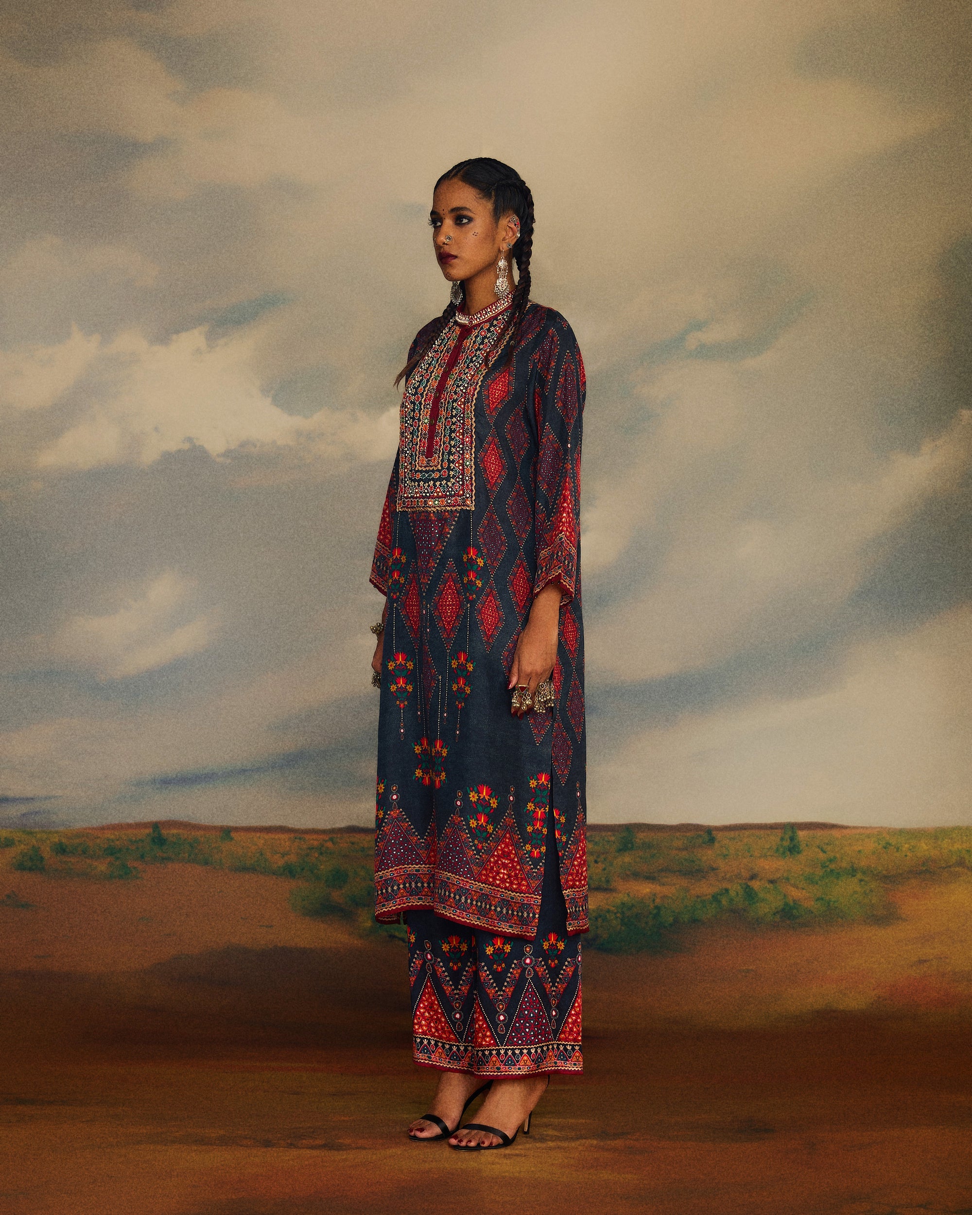 Kutch : Champa - Charcoal