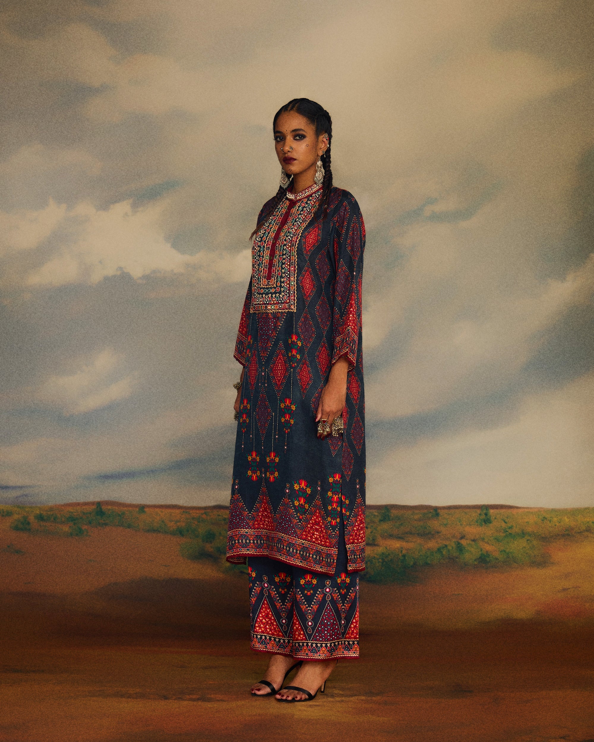 Kutch : Champa - Charcoal