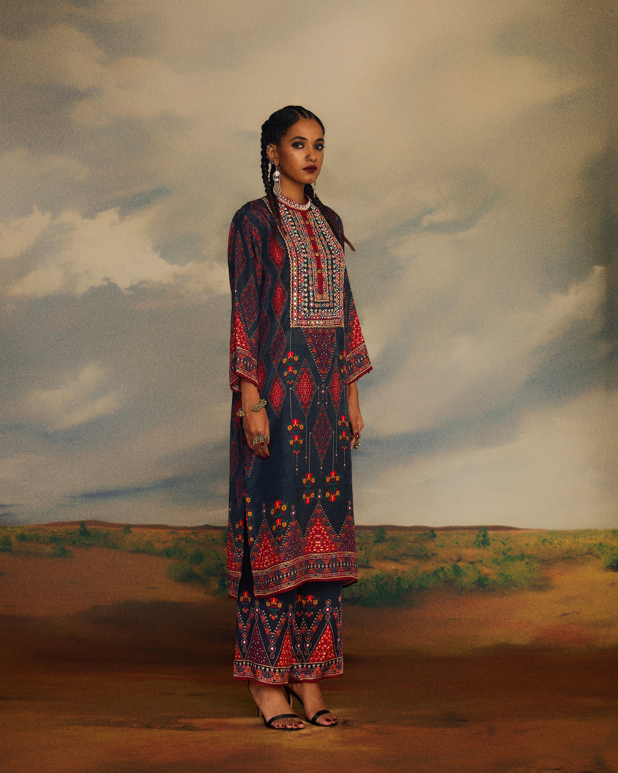 Kutch : Champa - Charcoal