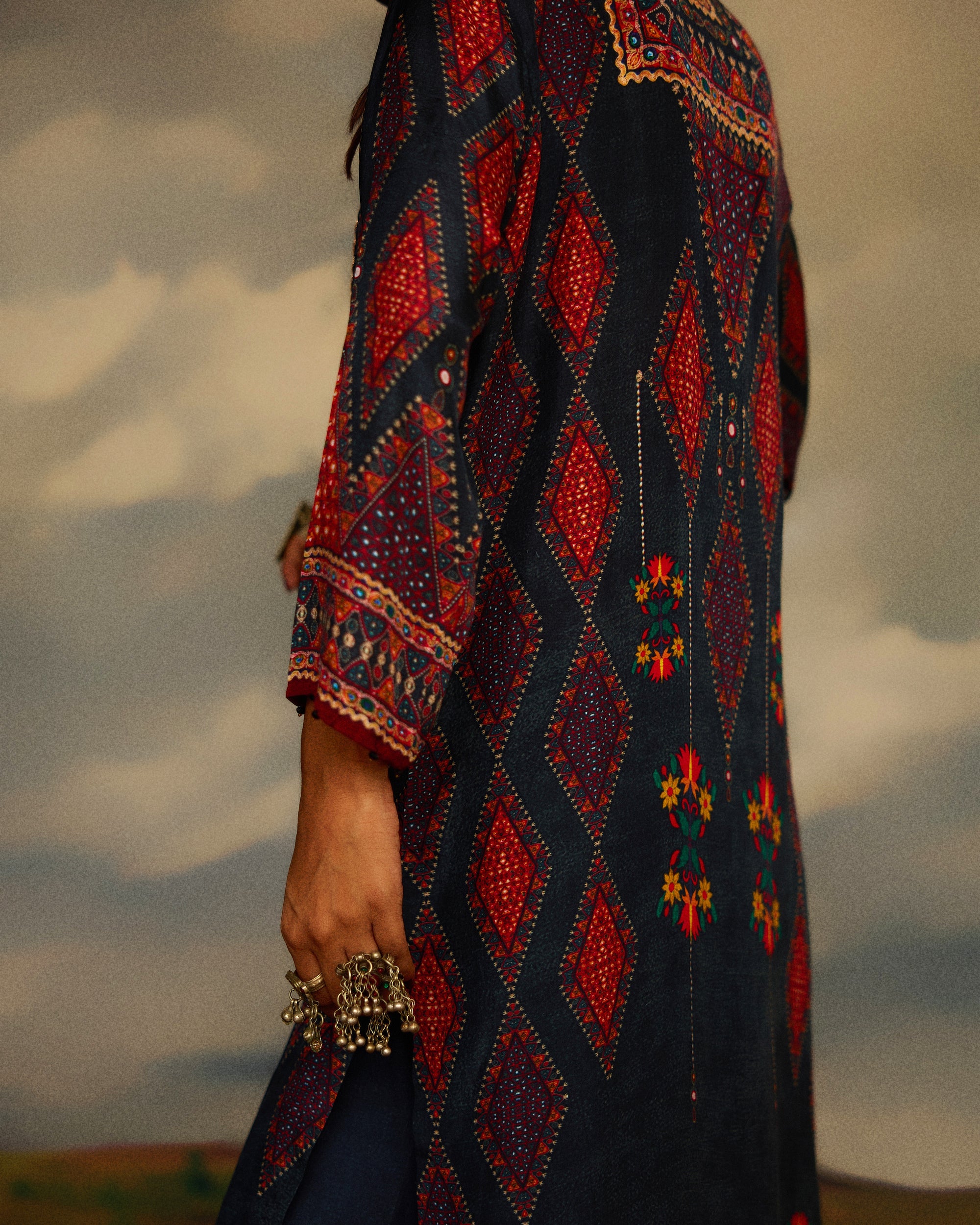 Kutch : Champa - Charcoal