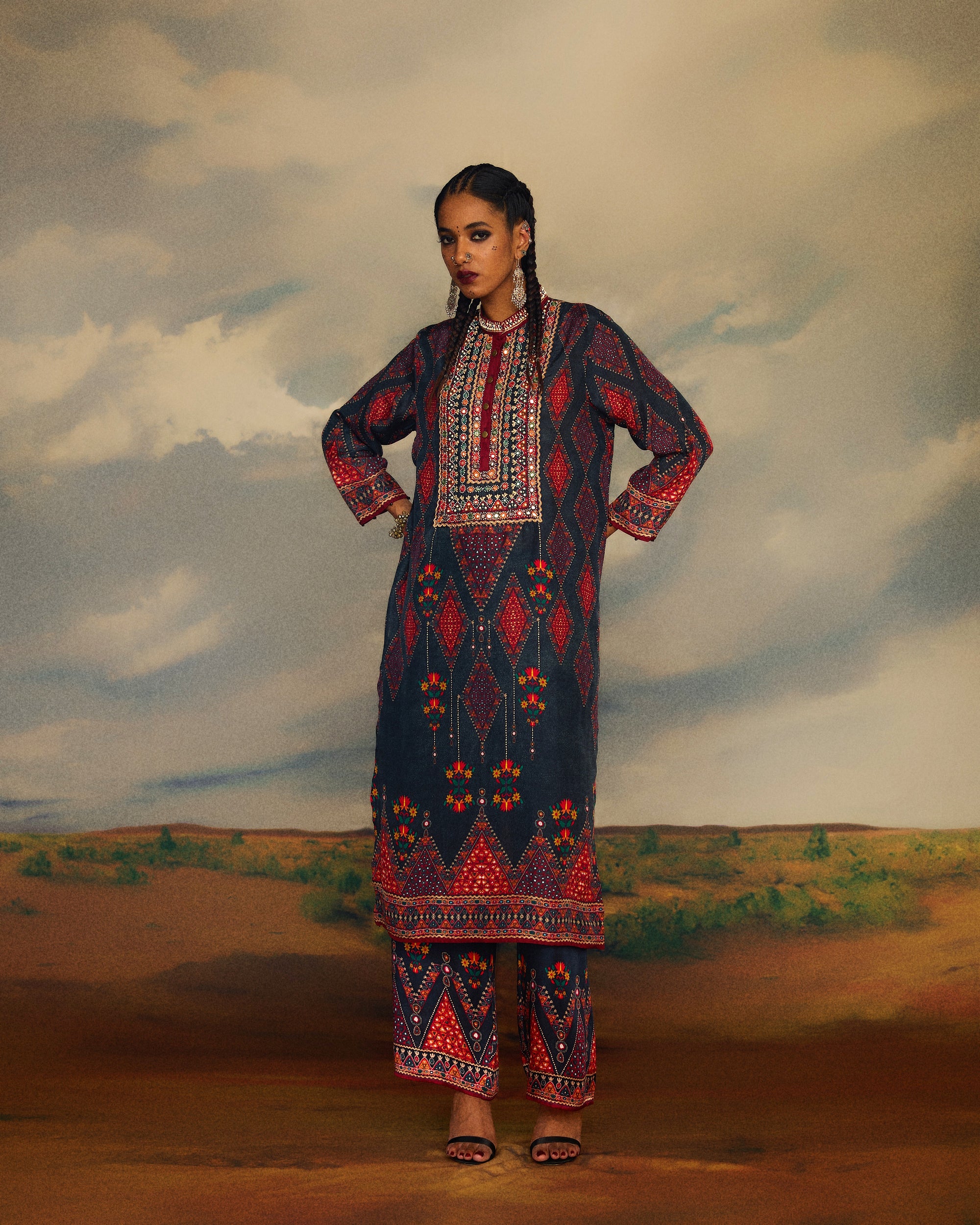 Kutch : Champa - Charcoal