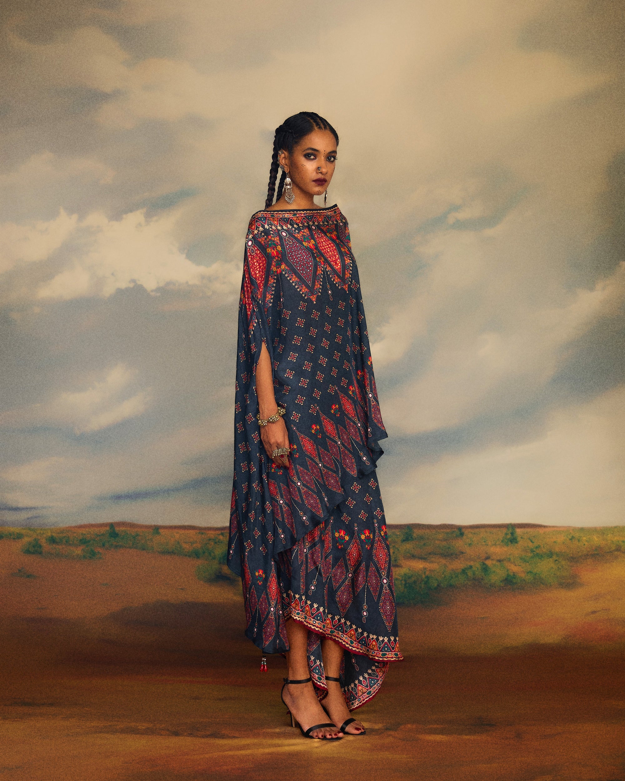 Kutch : Kamini - Charcoal